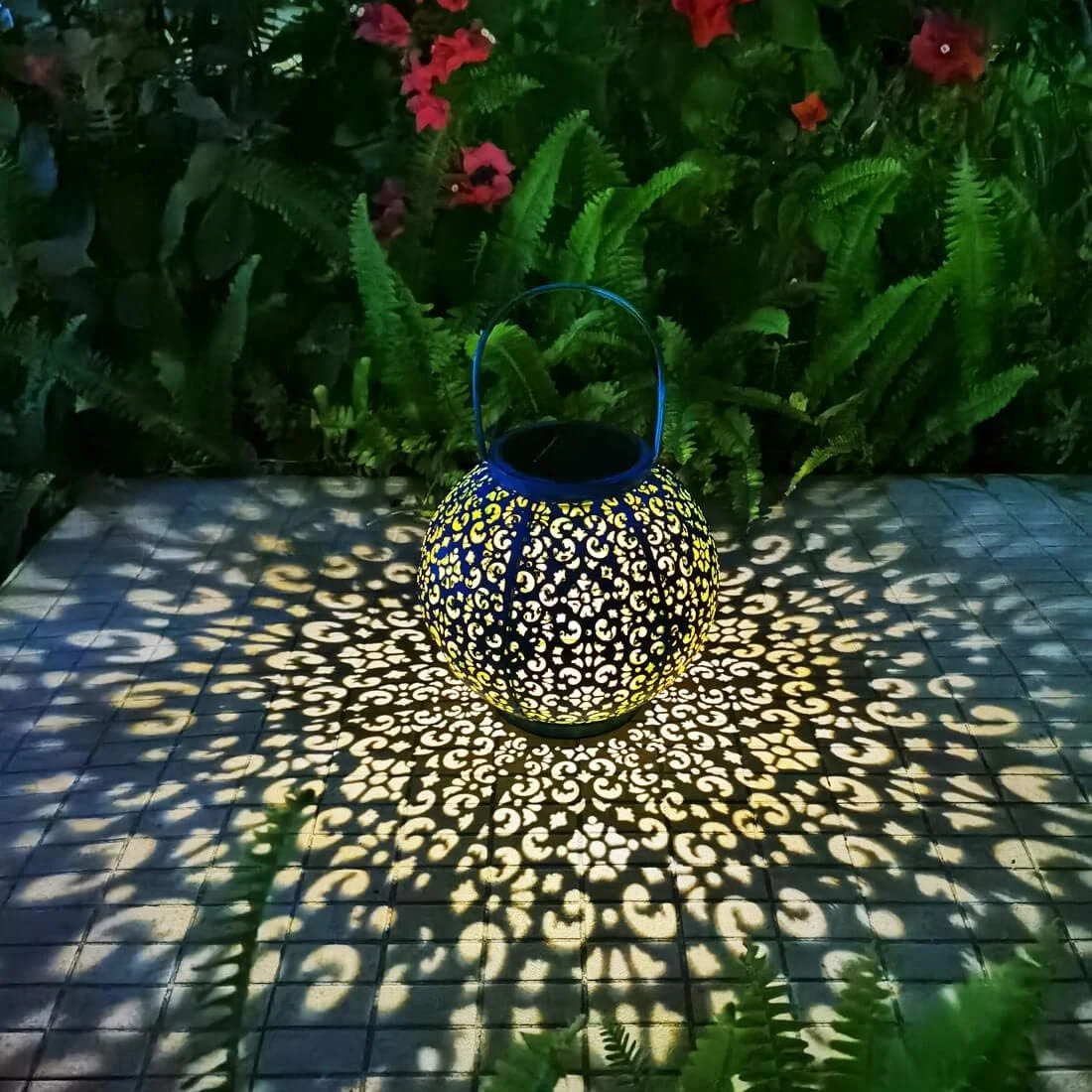 فانوس خورشیدی بزرگ Go2garden، چراغ های آویز فلزی تزئینی باغ، چراغ خورشیدی ضد آب برای میز، پاسیو، حیاط، تزئینات مهمانی (1 عدد، آبی فیروزه ای)