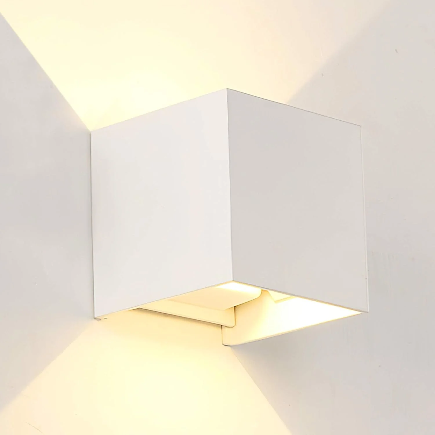 چراغ دیواری LED ضد آب آلومینیومی Degruand، مکعب مربعی، چراغ دیوارکوب بیرونی مناسب فضای باز برای خانه، پاسیو، 6 وات، 100-277 ولت، 3000 کلوین، نور گرم با قابلیت تنظیم زاویه، 2 ال ای دی، سفید