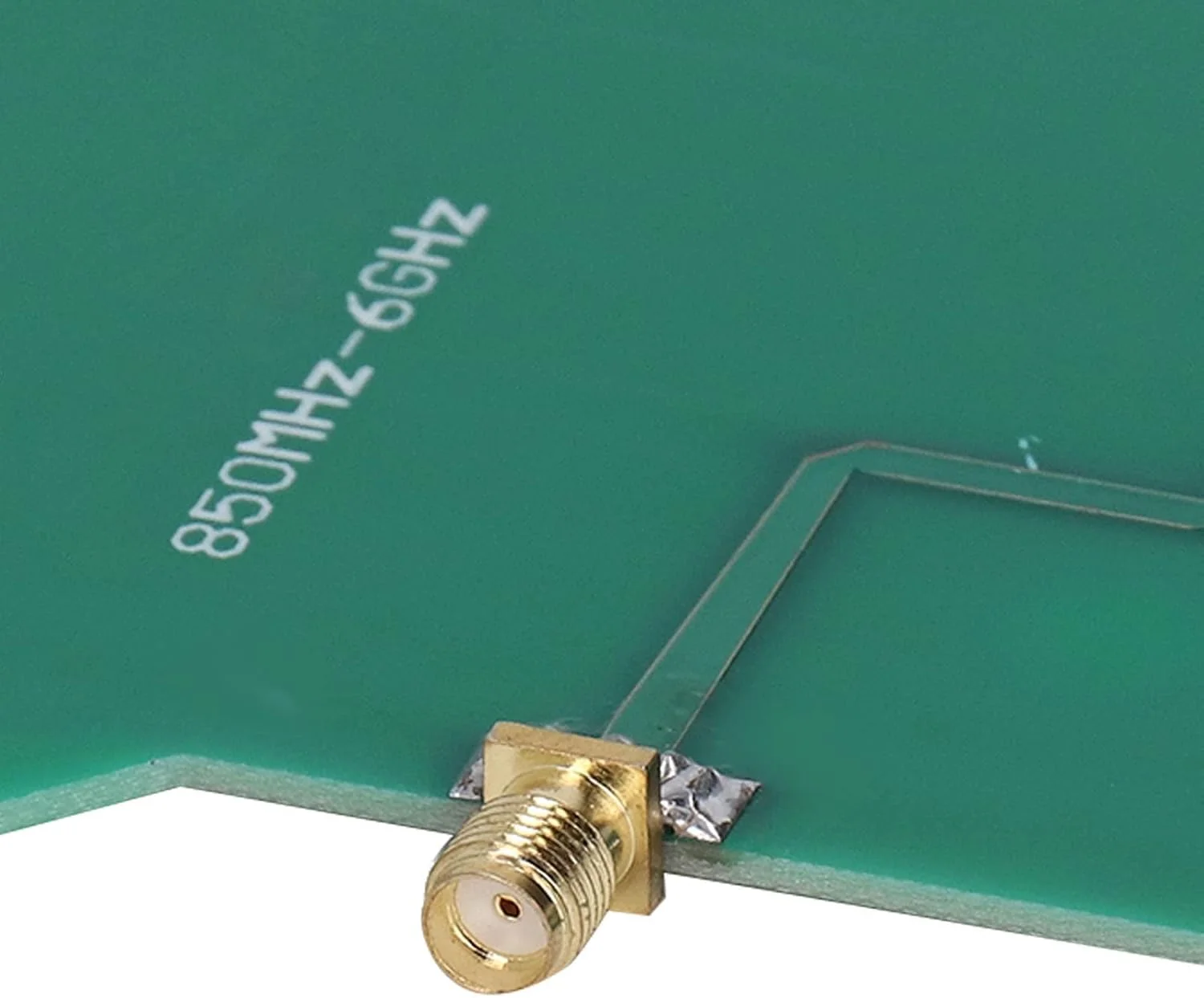 آنتن پهن باند Elprico ADS B با فرکانس 850 مگاهرتز تا 6 گیگاهرتز 7DBI 5W برای تست سیگنال پهن باند، آنتن برد PCB پایدار آنتن پهن باند Elprico ADS B با فرکانس 850 مگاهرتز تا 6 گیگاهرتز 7DBI 5W برای تست سیگنال پهن باند، آنتن برد PCB پایدار