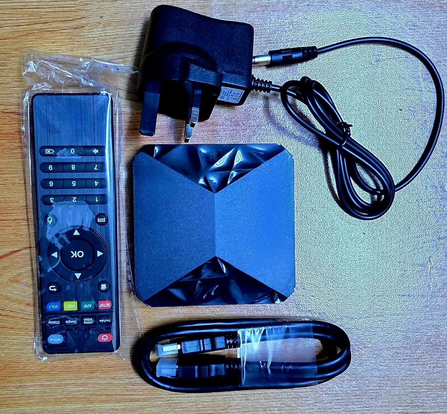 اندروید باکس تلویزیون نسخه ویژه به همراه اشتراک رایگان