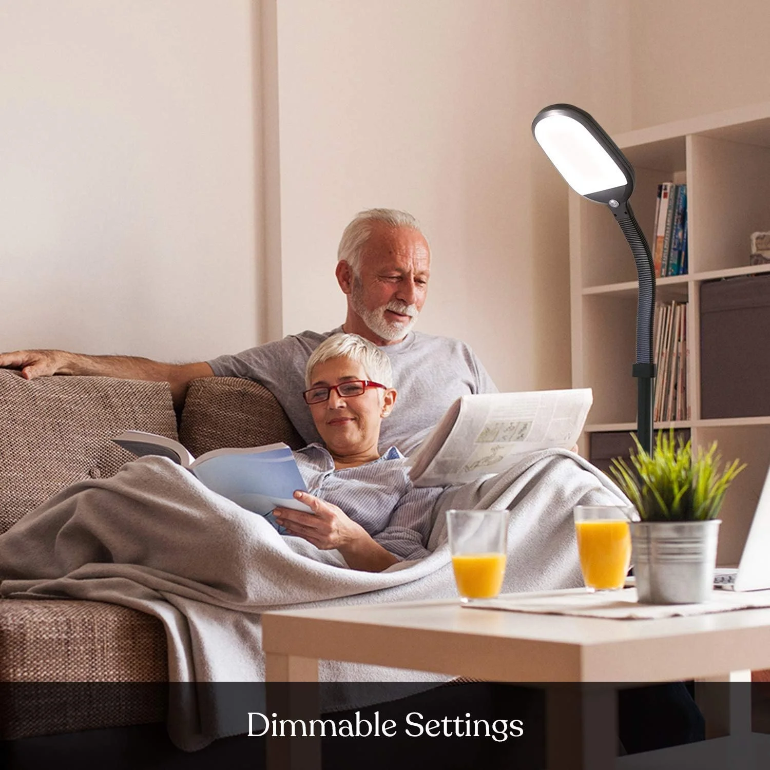 چراغ ایستاده LED روشن برای صنایع دستی و مطالعه - چراغ آرایشگر برای اکستنشن مژه - نور طبیعی روز برای کارهای اداری - گردن غازی قابل تنظیم (مشکی جت) چراغ ایستاده LED روشن برای صنایع دستی و مطالعه - چراغ آرایشگر برای اکستنشن مژه - نور طبیعی روز برای کارهای اداری - گردن غازی قابل تنظیم (مشکی جت)