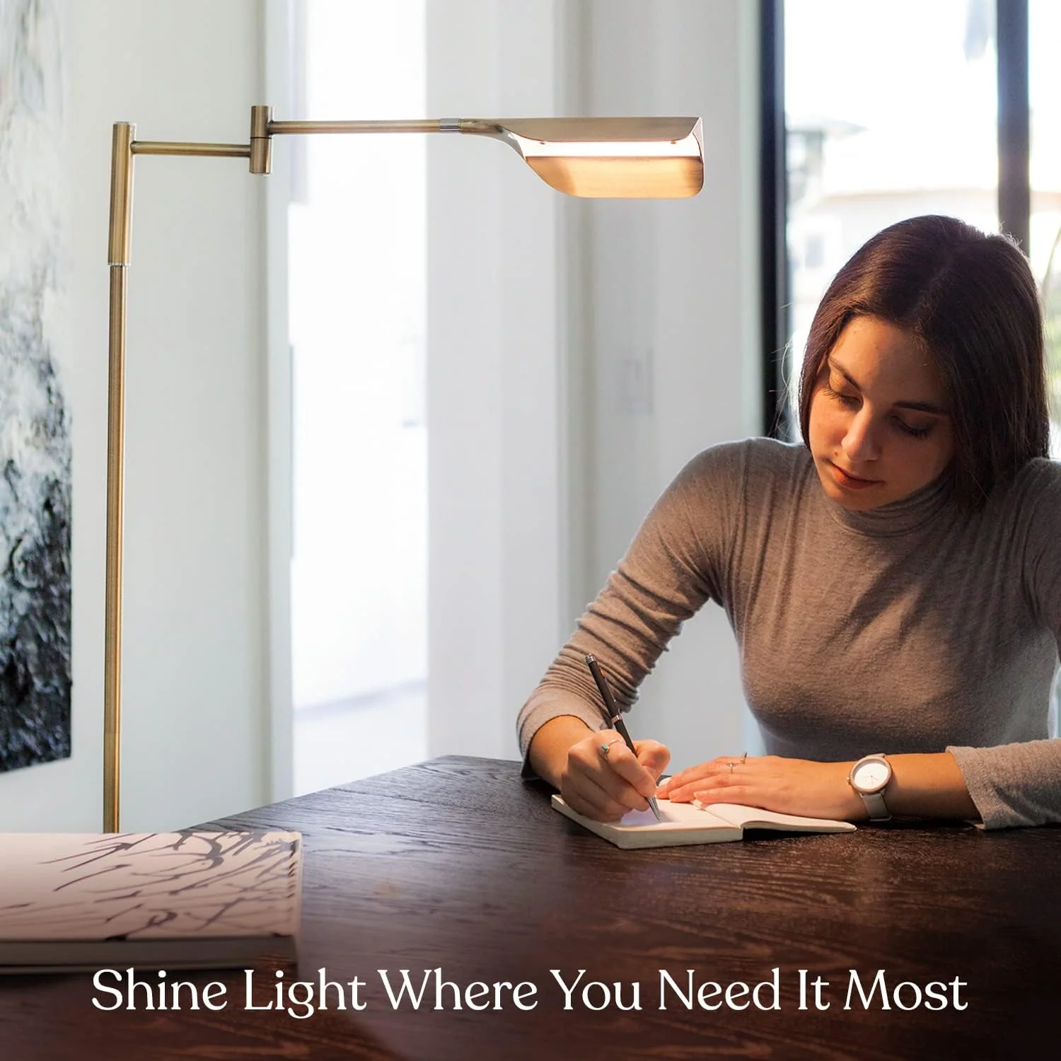 چراغ مطالعه LED ایستاده Brightech Leaf، چراغ کف قابل تنظیم با چرخش آسان روی صندلی یا میز برای اتاق نشیمن و دفاتر، چراغ بلند ایستاده قابل تنظیم، برای خیاطی و صنایع دستی، برنج عتیقه (طلایی) چراغ مطالعه LED ایستاده Brightech Leaf، چراغ کف قابل تنظیم با چرخش آسان روی صندلی یا میز برای اتاق نشیمن و دفاتر، چراغ بلند ایستاده قابل تنظیم، برای خیاطی و صنایع دستی، برنج عتیقه (طلایی)