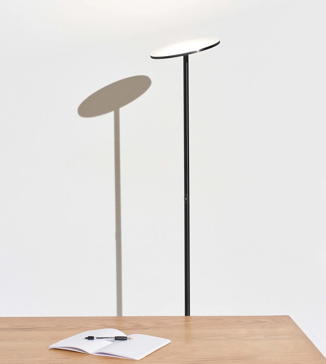چراغ ایستاده LED مدل Brightech Sky - چراغ فوق العاده روشن و مدرن برای اتاق نشیمن و دفاتر - چراغ دیمردار و بلند مناسب مطالعه در اتاق خواب - مشکی چراغ ایستاده LED مدل Brightech Sky - چراغ فوق العاده روشن و مدرن برای اتاق نشیمن و دفاتر - چراغ دیمردار و بلند مناسب مطالعه در اتاق خواب - مشکی