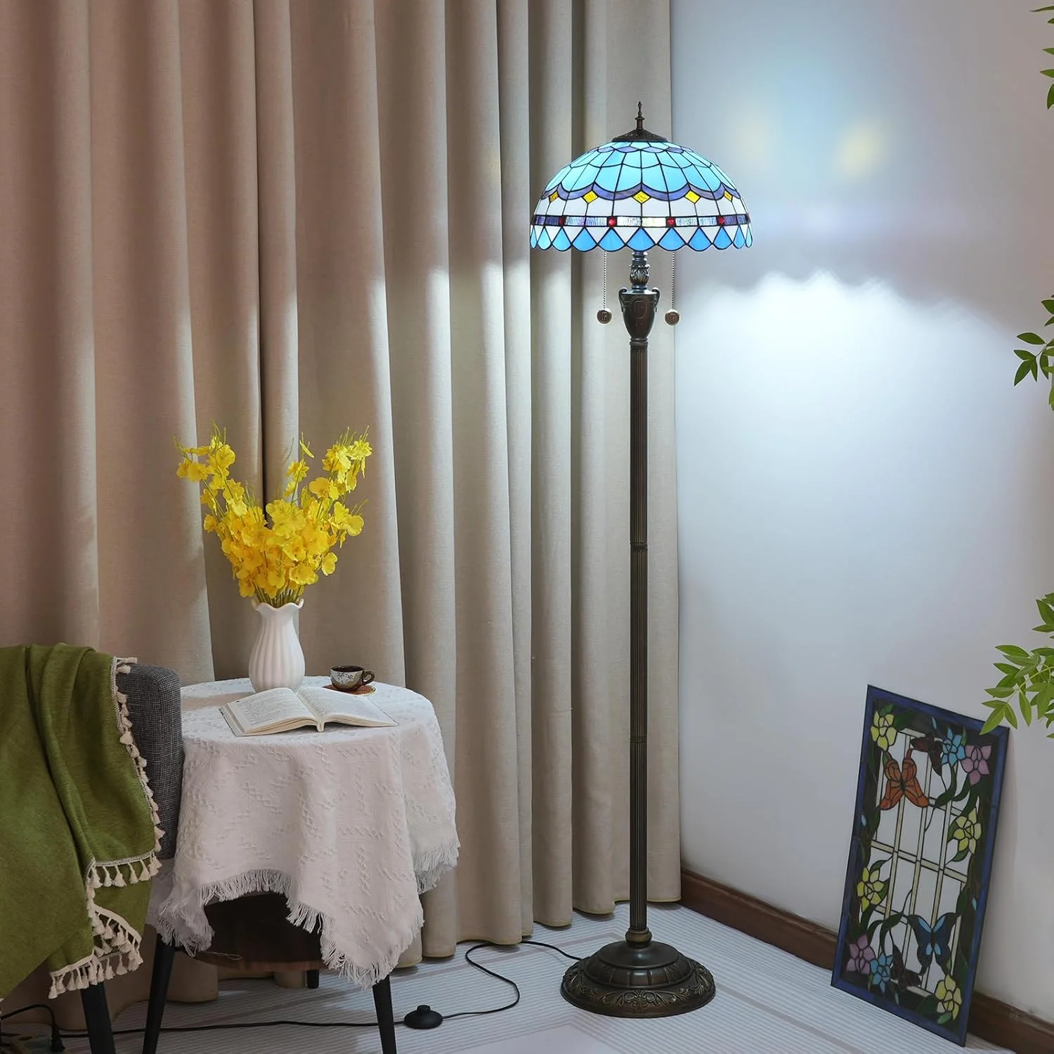 چراغ ایستاده تیفانی Blivuself، شیشه رنگی آبی، سبک مدیترانه ای روستیک، مناسب دکوراسیون منزل، اتاق نشیمن و اتاق خواب چراغ ایستاده تیفانی Blivuself، شیشه رنگی آبی، سبک مدیترانه ای روستیک، مناسب دکوراسیون منزل، اتاق نشیمن و اتاق خواب