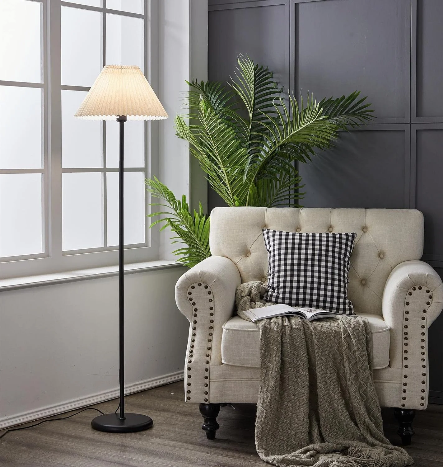 چراغ ایستاده مشکی آمگولیبی، طراحی ساده، چراغ بلند با کلاهک، چراغ پایه دار با لامپ LED برای اتاق نشیمن و اتاق خواب چراغ ایستاده مشکی آمگولیبی، طراحی ساده، چراغ بلند با کلاهک، چراغ پایه دار با لامپ LED برای اتاق نشیمن و اتاق خواب