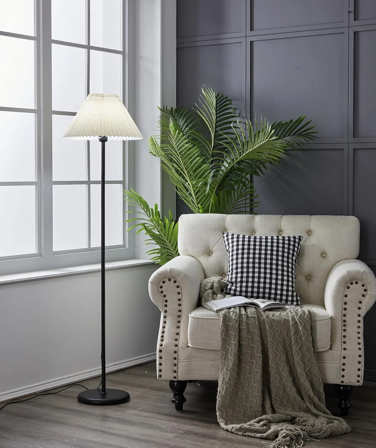 چراغ ایستاده مشکی آمگولیبی، طراحی ساده، چراغ بلند با کلاهک، چراغ پایه دار با لامپ LED برای اتاق نشیمن و اتاق خواب چراغ ایستاده مشکی آمگولیبی، طراحی ساده، چراغ بلند با کلاهک، چراغ پایه دار با لامپ LED برای اتاق نشیمن و اتاق خواب