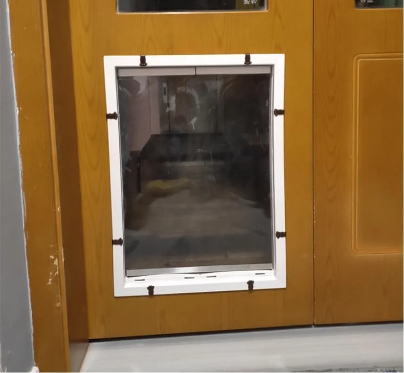 درب بزرگ حیوانات خانگی، درب سگ بزرگ، مناسب برای سگ های بزرگ، دریچه ورود و خروج سگ بزرگ (سایز: 46 * 28 سانتی متر)