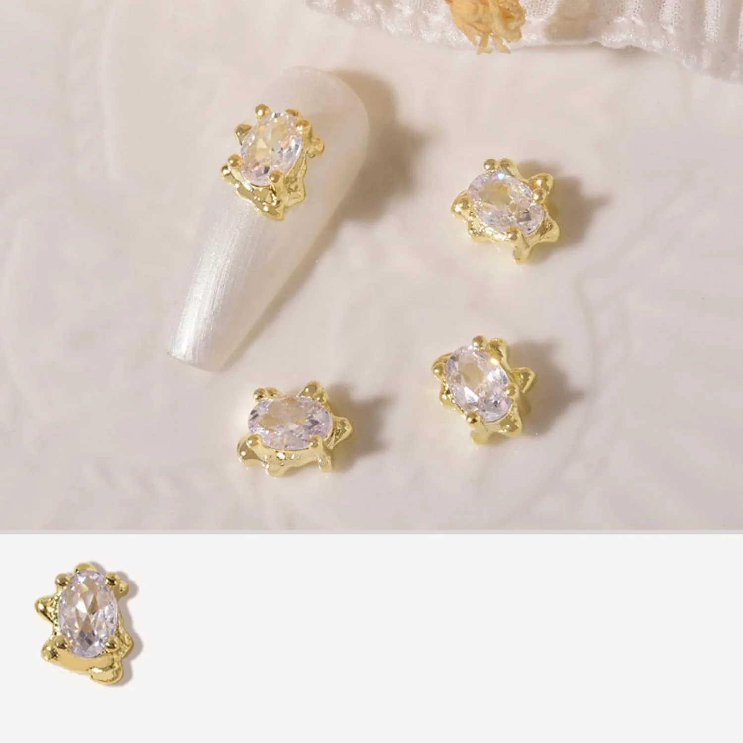 نگین و مروارید تزئینی ناخن درخشان مناسب مهمانی - مدل 11 نگین و مروارید تزئینی ناخن درخشان مناسب مهمانی - مدل 11