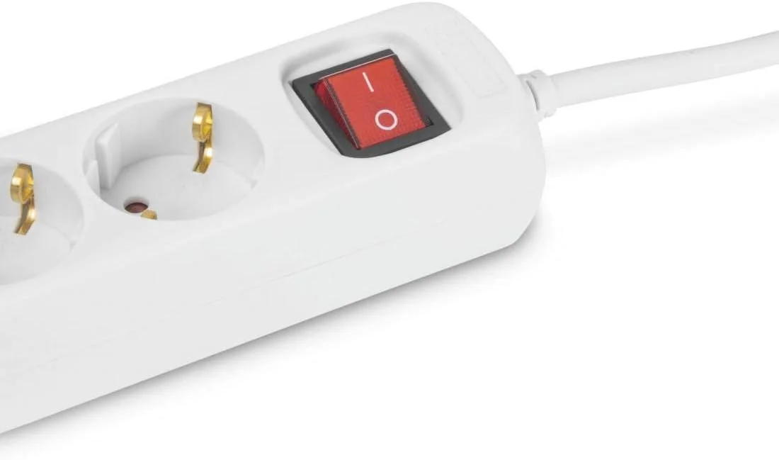 هاما محافظ برق سه راهی (چندراهی برق با کلید روشن و خاموش، محافظ برق با طول کابل 3 متری، چند شاخه برای منزل و اداره) سفید