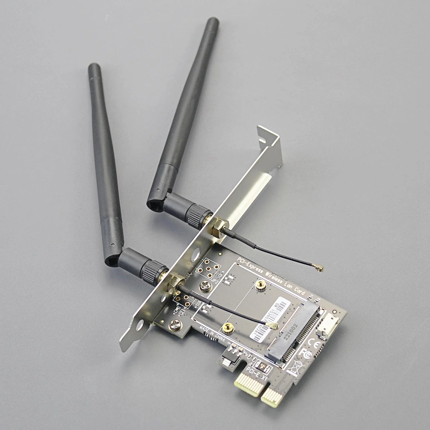 آداپتور Mini PCIe به PCIe X1 GLOTRENDS برای ماژول WiFi Mini PCIe نیمه بلند، شامل آنتن SMA 3.5 dBi آداپتور Mini PCIe به PCIe X1 GLOTRENDS برای ماژول WiFi Mini PCIe نیمه بلند، شامل آنتن SMA 3.5 dBi