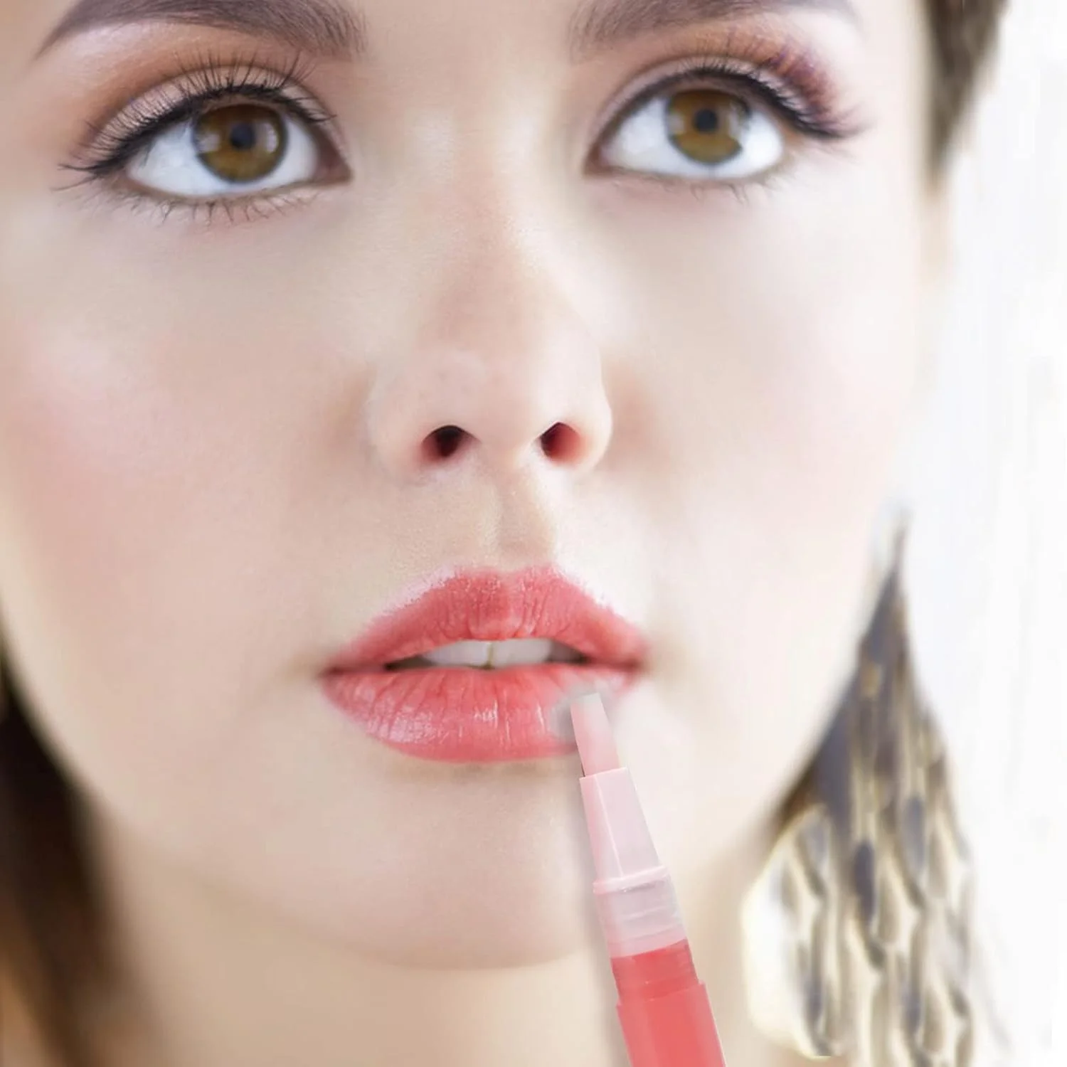 ۶ عدد قلم روغن کوتیکول خالی ۳ میلی لیتری با ۳ عدد پیپت، قلم های چرخشی شفاف، قلم روغن ناخن با نوک برس، اپلیکاتورهای ظرف لوازم آرایشی برای روغن ناخن خانگی، براق کننده لب، مایع رشد مژه و غیره