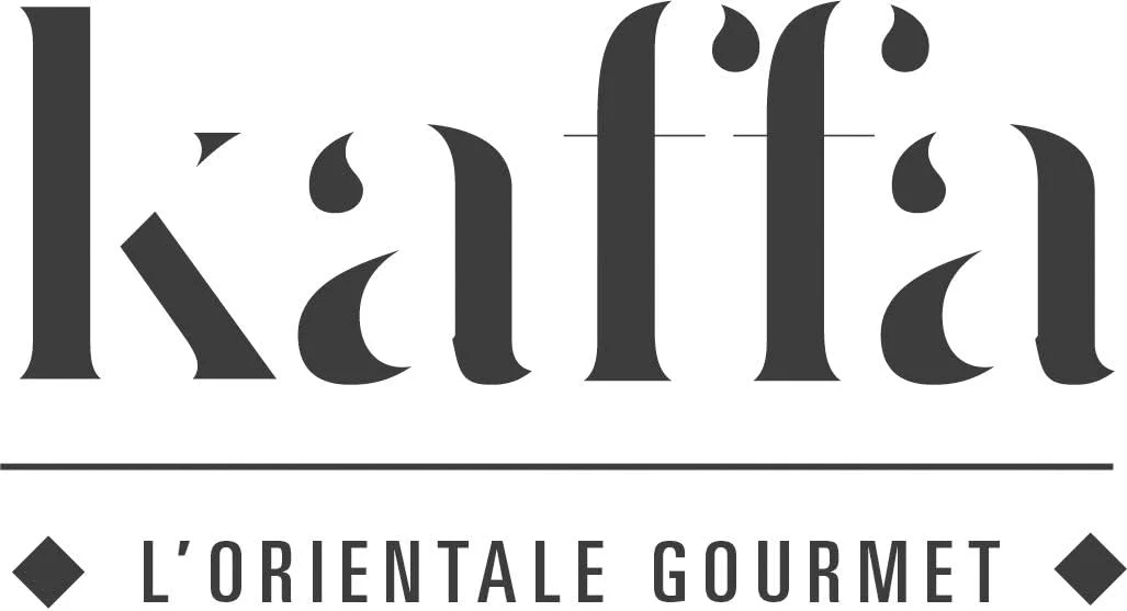 هلن کافا - کرم دست و تقویت کننده ناخن با روغن بادام شیرین، ویتامین C و E - کرم دست برای دست های بسیار خشک، عملکرد طبیعی و محافظتی در برابر عوامل جوی - ساخت ایتالیا، 50 میلی لیتر