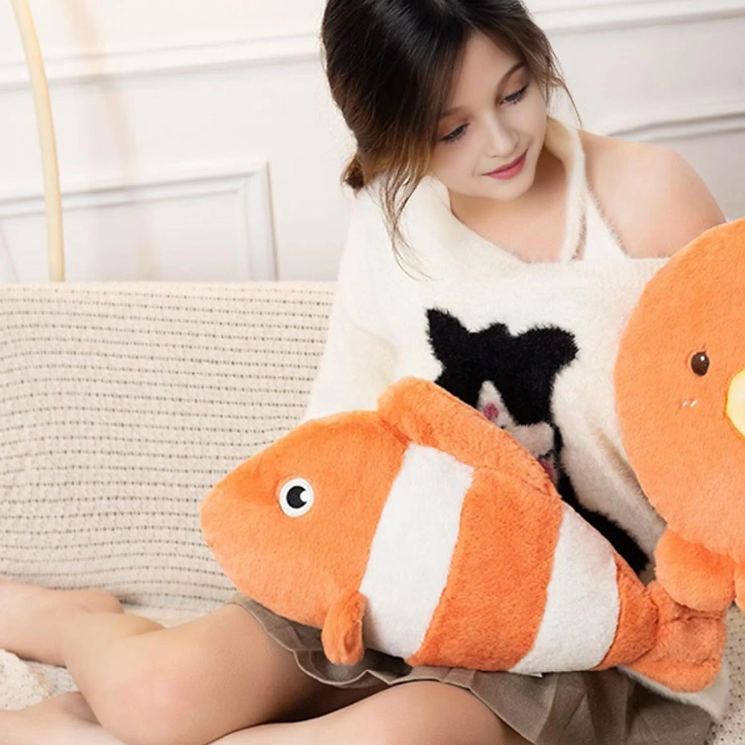 بالشتک آغوشی طرح دلقک ماهی ۱۹.۶ اینچی، عروسک پولیشی دلقک ماهی، کوسن مبل طرح دلقک ماهی، هدیه دلقک ماهی برای کودکان یا عشاق در روز ولنتاین، تولد و... بالشتک آغوشی طرح دلقک ماهی ۱۹.۶ اینچی، عروسک پولیشی دلقک ماهی، کوسن مبل طرح دلقک ماهی، هدیه دلقک ماهی برای کودکان یا عشاق در روز ولنتاین، تولد و...