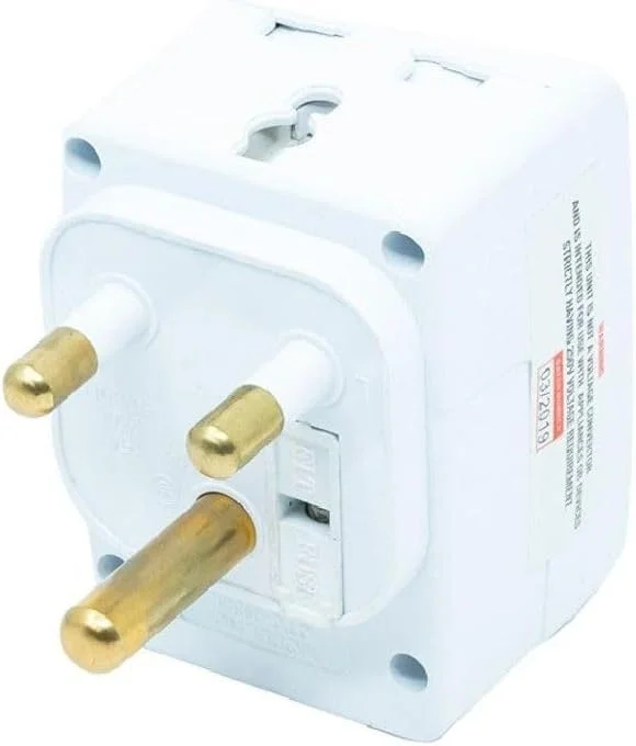 آداپتور چند راهی سه تایی اوشتراکو 15 آمپر با ورودی دوشاخه جهانی