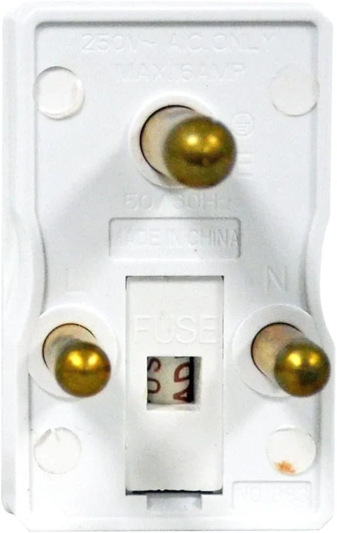 آداپتور دوشاخه مسافرتی جهانی کادریس مدل MU-1075 با جریان 13 آمپر، سفید آداپتور دوشاخه مسافرتی جهانی کادریس مدل MU-1075 با جریان 13 آمپر، سفید