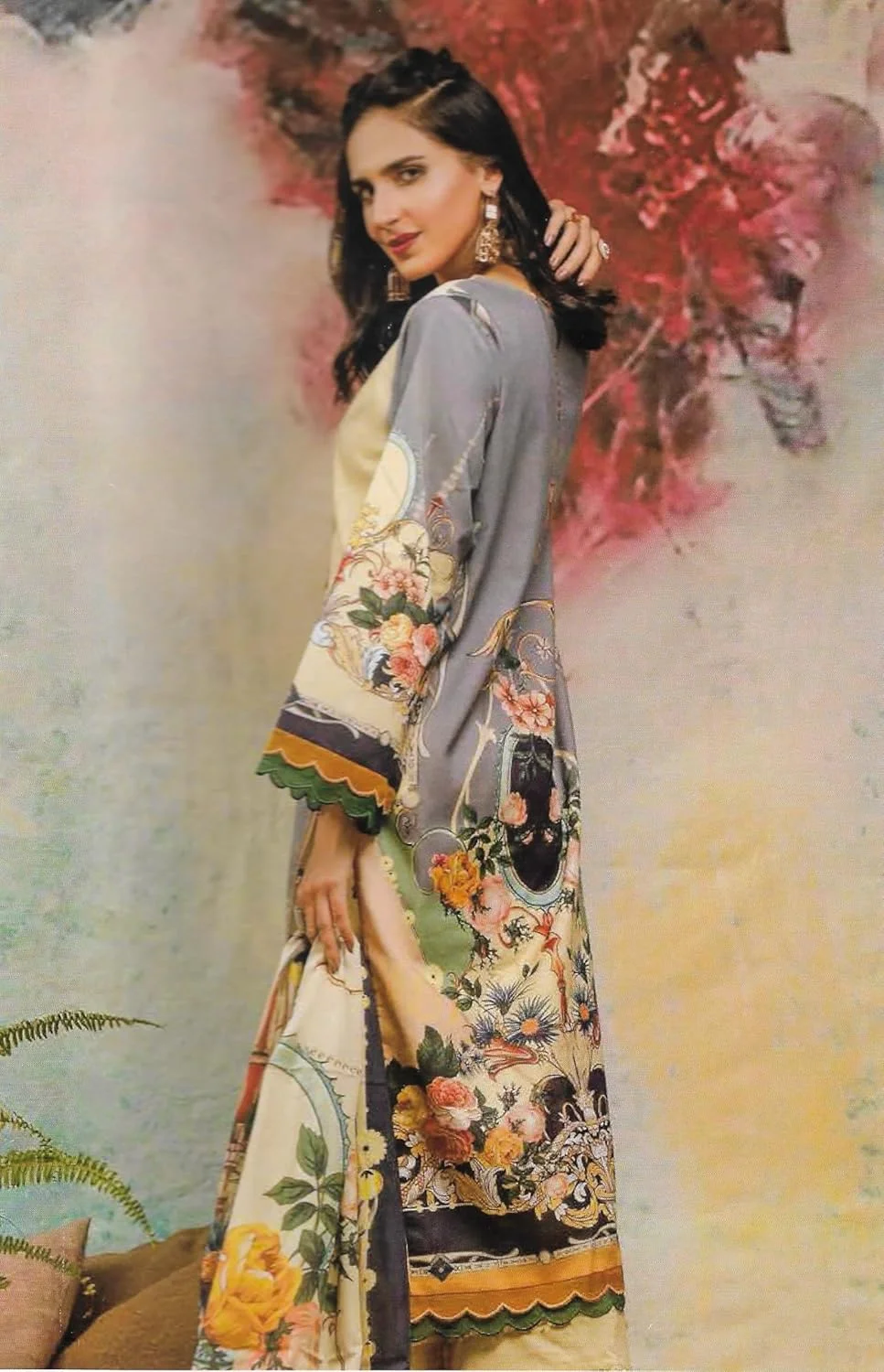 لباس پاکستانی - 1006 با طرح چاپی دیجیتال و تکه دوزی گلدوزی شده لباس پاکستانی - 1006 با طرح چاپی دیجیتال و تکه دوزی گلدوزی شده