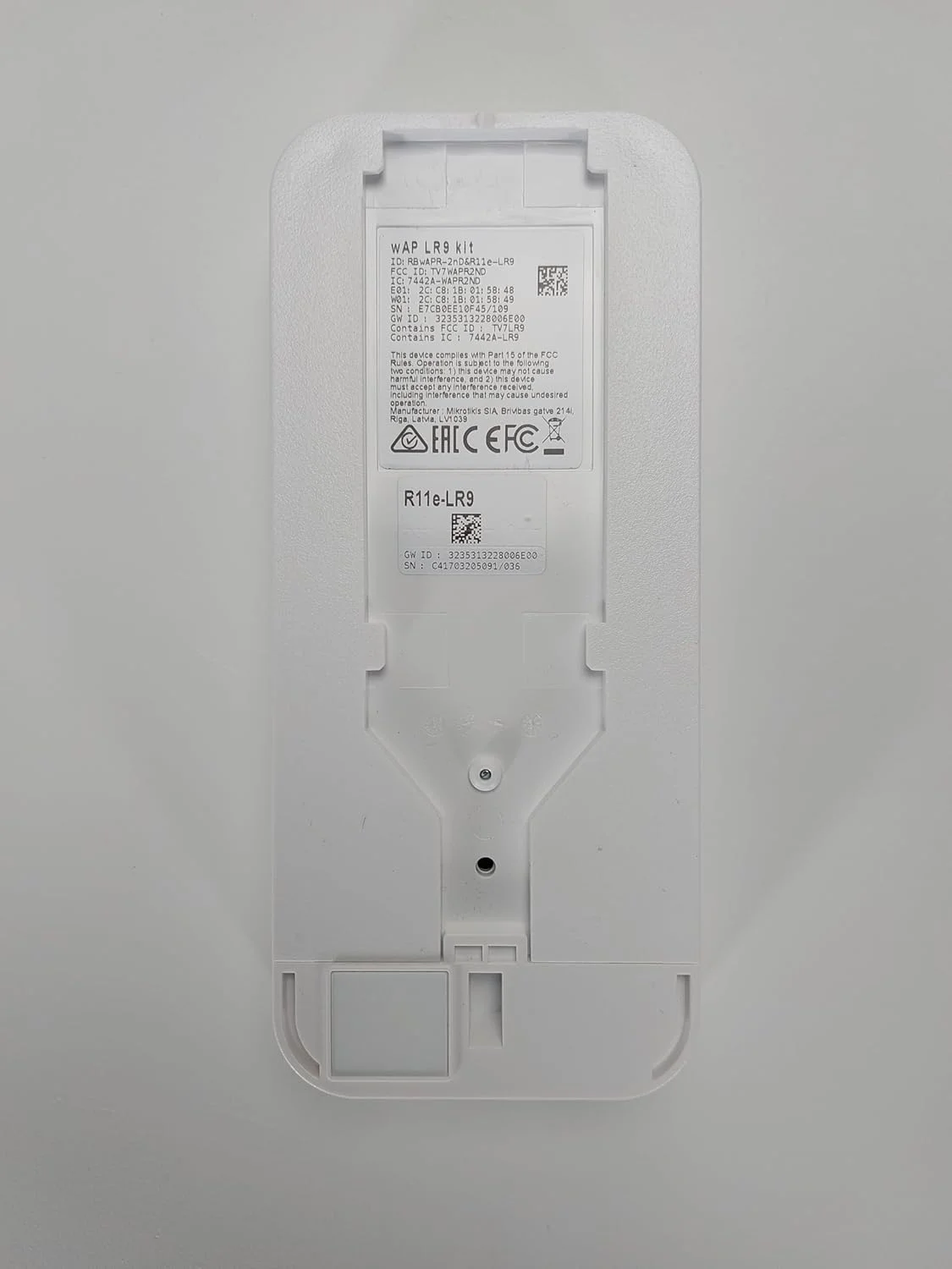 کیت Mikrotik wAP LR9 مدل RBwAPR-2nD&R11e-LR9، اکسس پوینت بی سیم دو زنجیره ای 2.4 گیگاهرتز LoRa با 1 پورت اترنت کیت Mikrotik wAP LR9 مدل RBwAPR-2nD&R11e-LR9، اکسس پوینت بی سیم دو زنجیره ای 2.4 گیگاهرتز LoRa با 1 پورت اترنت