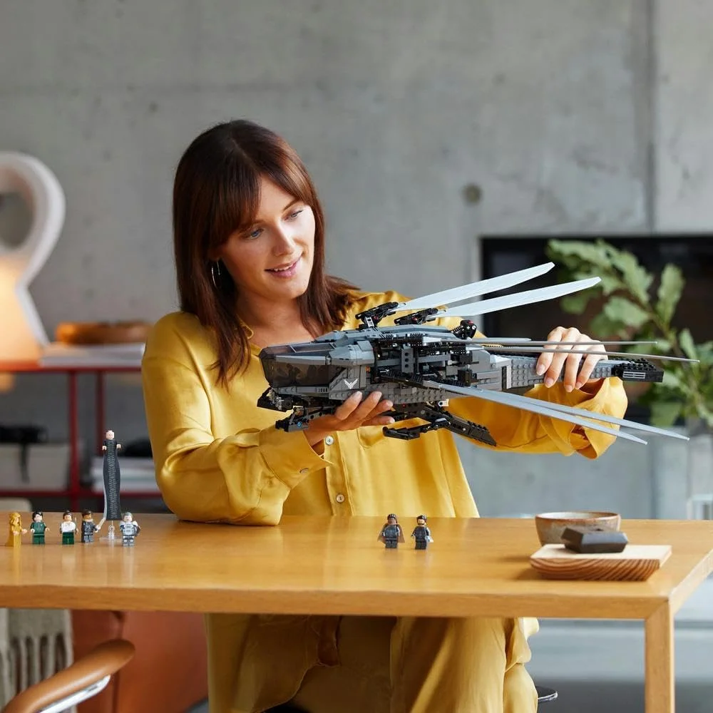 لگو 10327 آیکونز، ارنیتوپتر سلطنتی آتریدس تلماسه، مدل ساختنی برای بزرگسالان، هدیه های هوانوردی با تم فیلم برای آقایان، بانوان، او، او، مجموعه وسایل نقلیه با 8 مینی فیگور شامل چانی و بارون هارکونن لگو 10327 آیکونز، ارنیتوپتر سلطنتی آتریدس تلماسه، مدل ساختنی برای بزرگسالان، هدیه های هوانوردی با تم فیلم برای آقایان، بانوان، او، او، مجموعه وسایل نقلیه با 8 مینی فیگور شامل چانی و بارون هارکونن