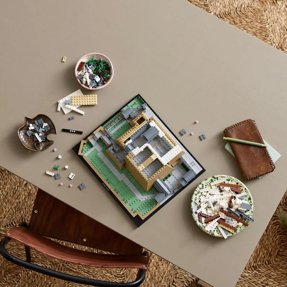 مجموعه ساختنی قلعه هیمجی LEGO 21060 Architecture، مدل مجموعه نشانهها برای بزرگسالان، ایده هدیه برای طرفداران باغبانی خلاقانه و فرهنگ ژاپنی، شامل درختان شکوفه گیلاس ساختنی مجموعه ساختنی قلعه هیمجی LEGO 21060 Architecture، مدل مجموعه نشانهها برای بزرگسالان، ایده هدیه برای طرفداران باغبانی خلاقانه و فرهنگ ژاپنی، شامل درختان شکوفه گیلاس ساختنی