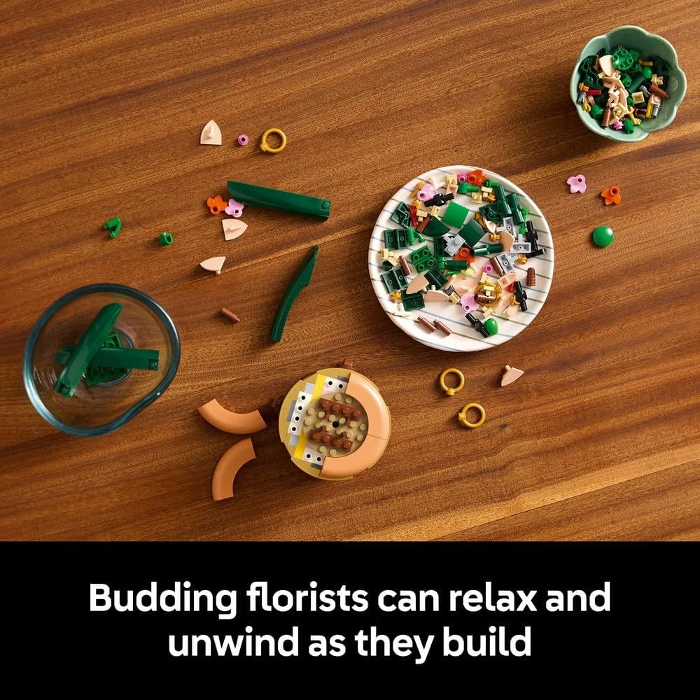 مجموعه گل های مصنوعی مینی ارکیده LEGO Botanicals - گیاه آپارتمانی با گلدان به سبک سفالی - دکوراسیون منزل - هدیه برای خانم ها و آقایان - 10343
