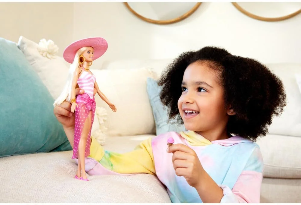 عروسک باربی ساحلی