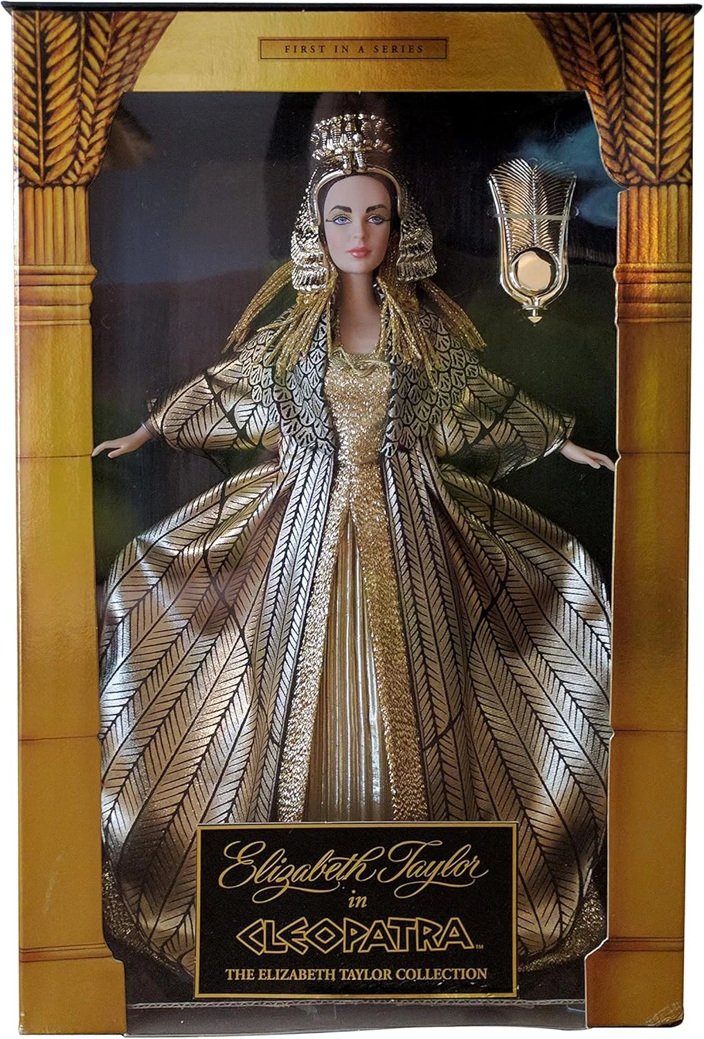 عروسک باربی در نقش الیزابت تیلور در کلئوپاترا