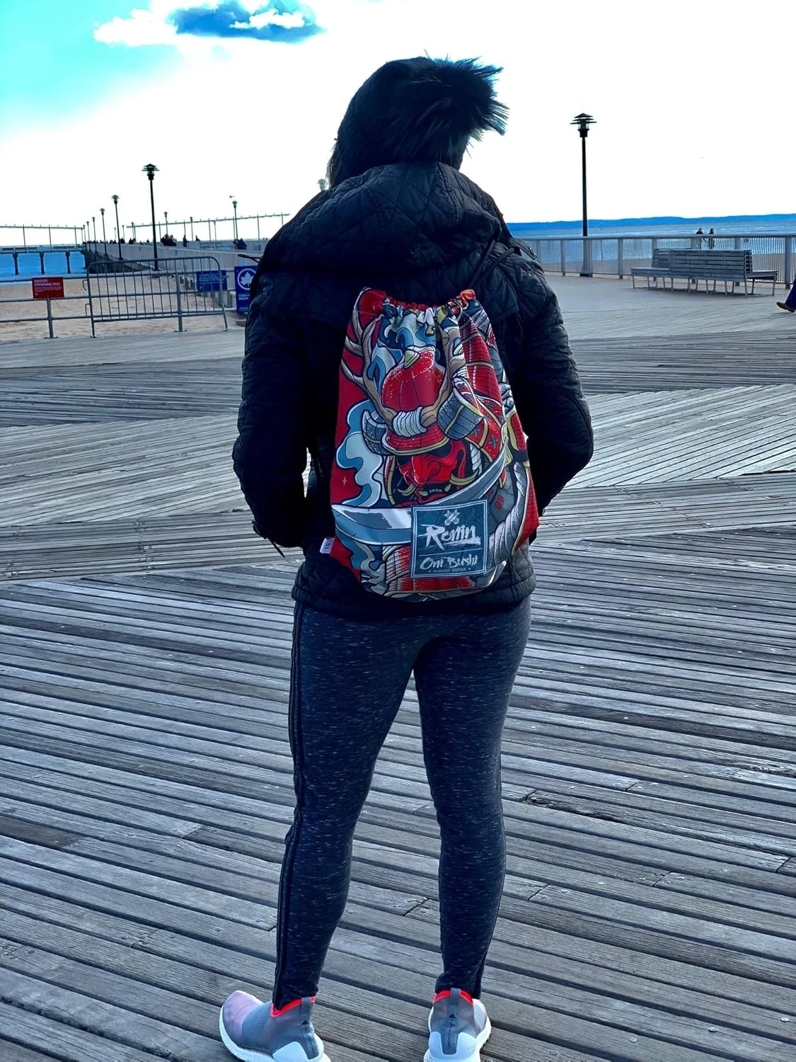 کیف ورزشی Ronin Gi - کوله پشتی بند دار Oni Bushi - کوله پشتی ورزشی برای BJJ، کاراته، جودو، TKD، Kempo Gis - کیف حمل وسایل برای زنان، مردان و کودکان - 100% پلی استر - کیف چاپی محکم کیف ورزشی Ronin Gi - کوله پشتی بند دار Oni Bushi - کوله پشتی ورزشی برای BJJ، کاراته، جودو، TKD، Kempo Gis - کیف حمل وسایل برای زنان، مردان و کودکان - 100% پلی استر - کیف چاپی محکم