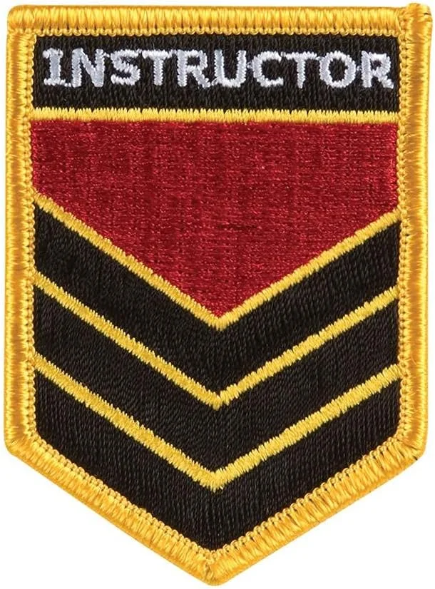 نشان های گلدوزی شده هنرهای رزمی PLAYWELL - نشان شانه مربی، مشکی، تک سایز