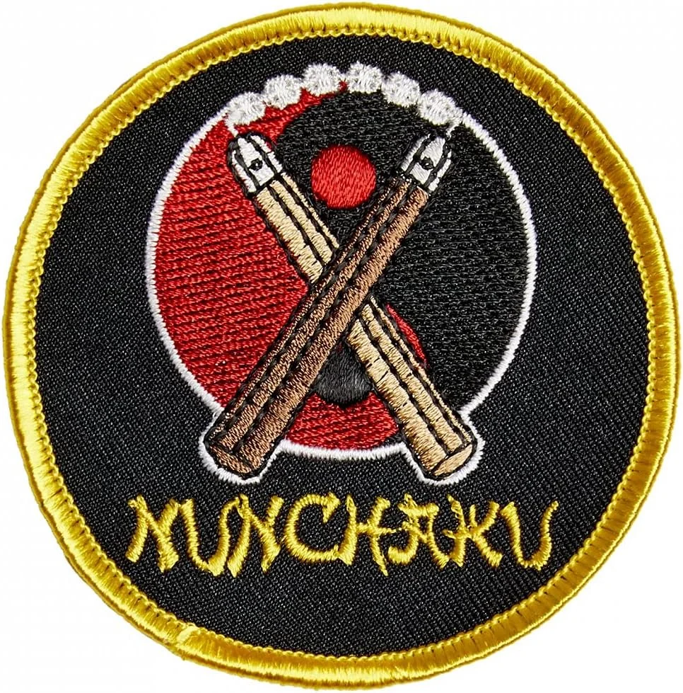 تکه دوزی های گلدوزی شده هنرهای رزمی - سلاح ها یین یانگ نانچیکو