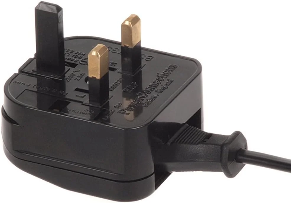 تبدیل دوشاخه برق EU به UK مکلین MCE71 دارای فیوز 5 آمپر و نشان CE تبدیل دوشاخه برق EU به UK مکلین MCE71 دارای فیوز 5 آمپر و نشان CE