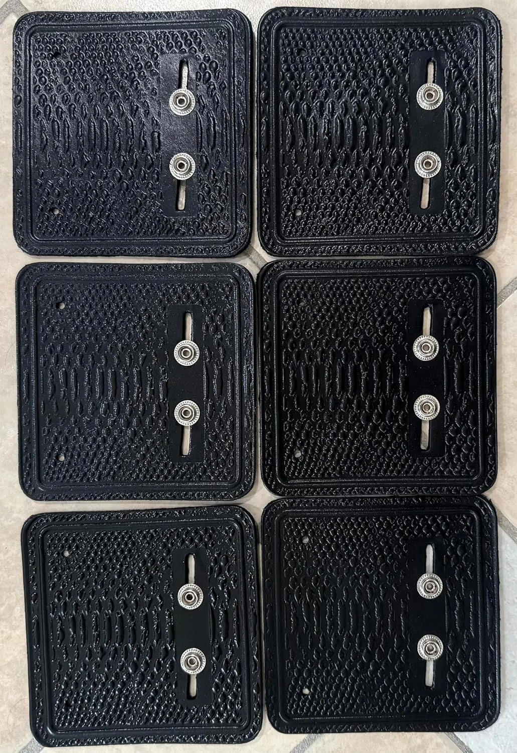 بسته 6 عددی، نگهدارنده دیواری کمربند کشتی قابل تنظیم جهانی، آویز دیواری برای کمربندهای بزرگسالان و کودکان برای تمام لیگ های کشتی، بسته شش تایی آویز دیواری چرم مشکی