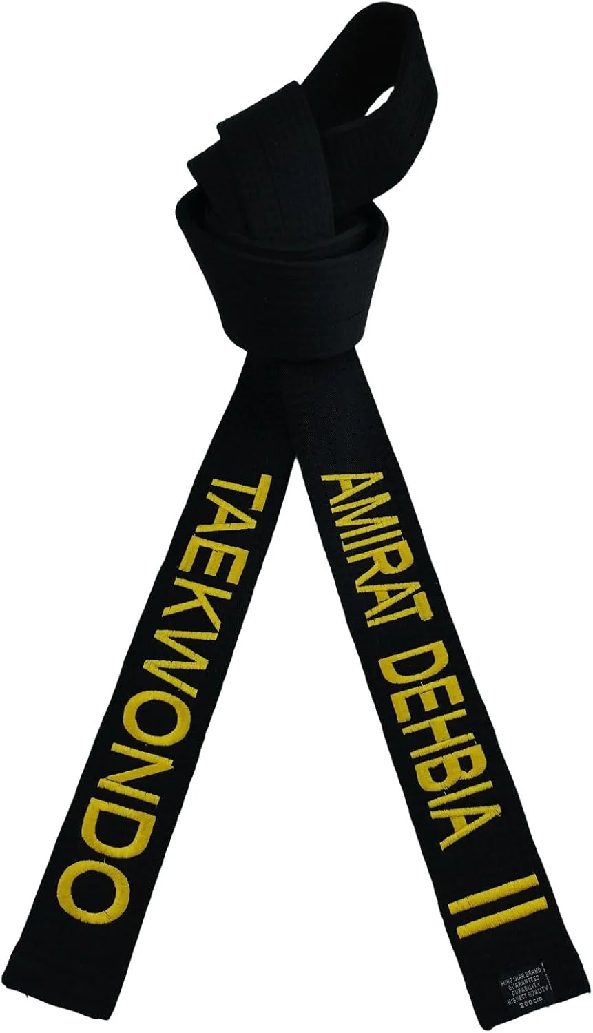 کمربند مشکی تکواندو با گلدوزی طلایی، عرض 5 سانتی متر، مناسب باشگاه های ورزشی، مربیان و بزرگسالان، جنس پلی استر و پنبه، با قابلیت درج نام و دان کمربند مشکی تکواندو با گلدوزی طلایی، عرض 5 سانتی متر، مناسب باشگاه های ورزشی، مربیان و بزرگسالان، جنس پلی استر و پنبه، با قابلیت درج نام و دان