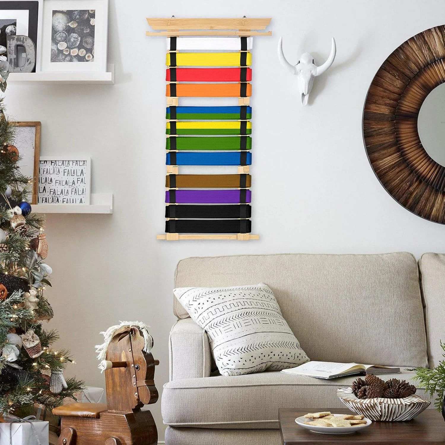 استند نمایش کمربند هنرهای رزمی بامبو SUMNACON با ظرفیت 12 کمربند، قفسه جداشدنی سازمان دهنده کمربند کاراته تکواندو، نگهدارنده مدال کمربند دیواری برای هنرجویان تکواندو کاراته (بدون کمربند) استند نمایش کمربند هنرهای رزمی بامبو SUMNACON با ظرفیت 12 کمربند، قفسه جداشدنی سازمان دهنده کمربند کاراته تکواندو، نگهدارنده مدال کمربند دیواری برای هنرجویان تکواندو کاراته (بدون کمربند)