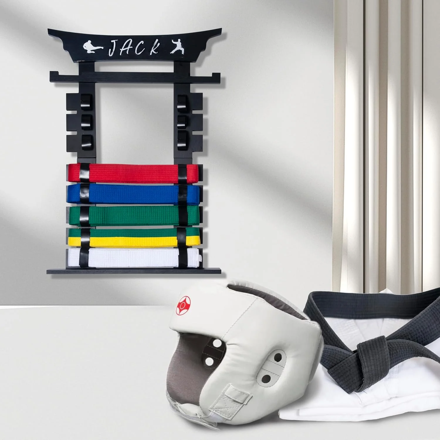 نگهدارنده کمربند و مدال هنرهای رزمی دیواری به همراه استیکر