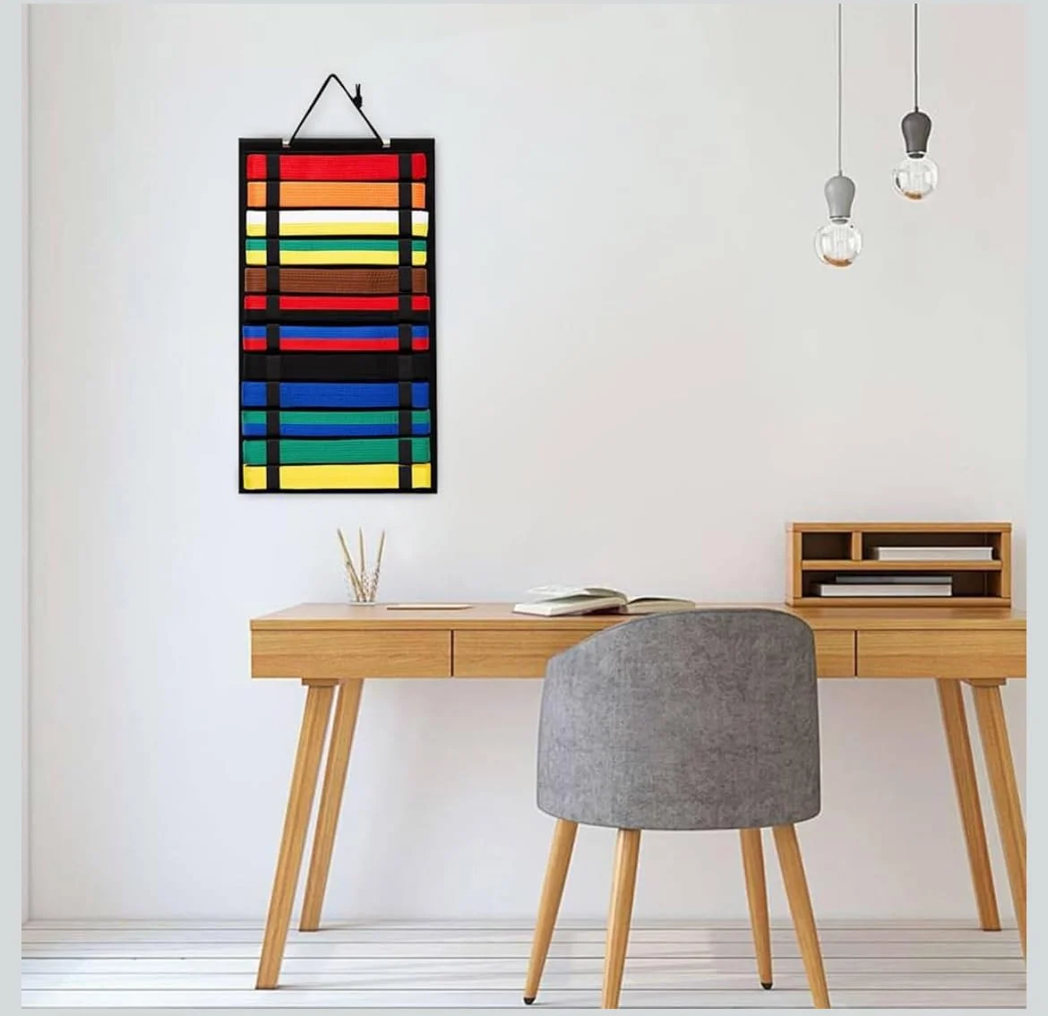 نگهدارنده کمربند هنرهای رزمی، ظرفیت 12 کمربند، آویز دیواری مشکی برای سازماندهی کمربند کاراته و تکواندو