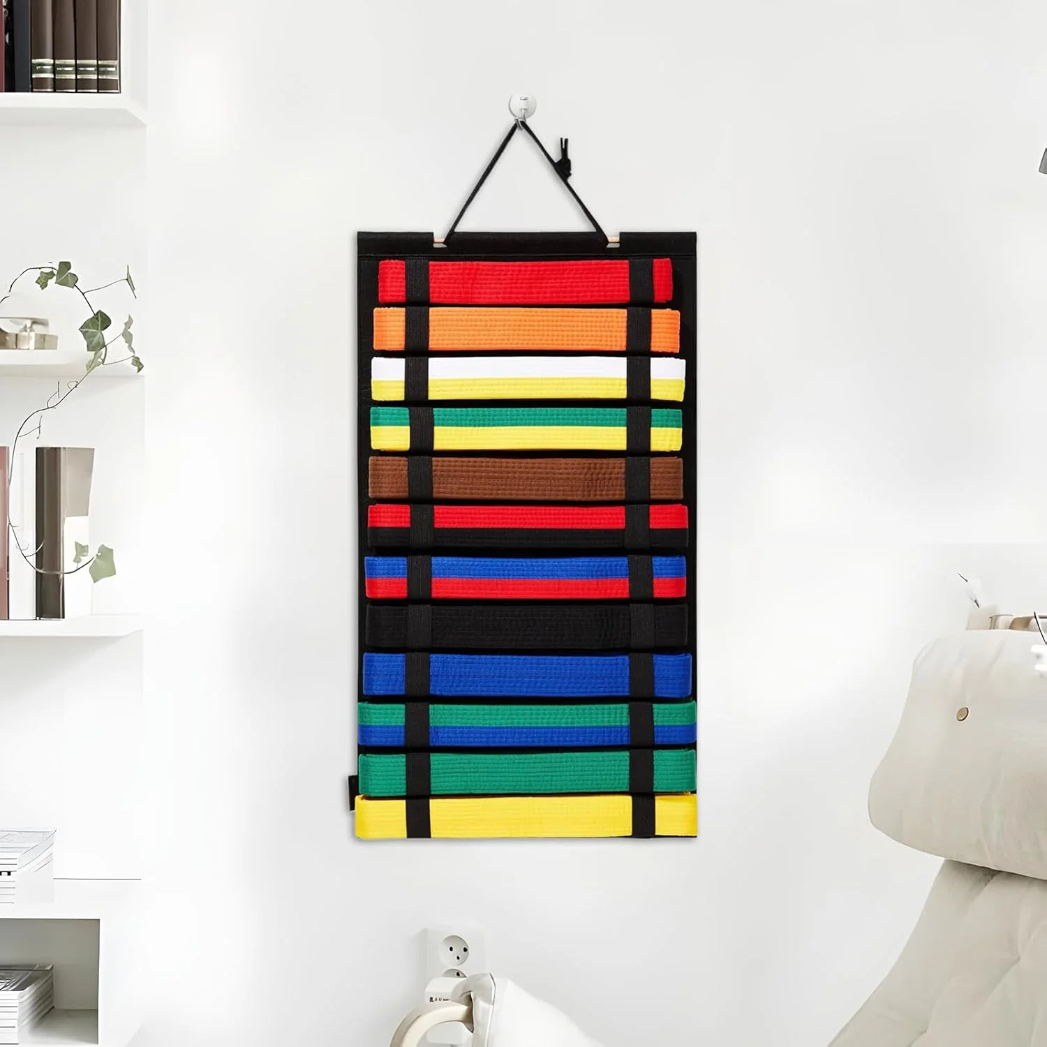 نگهدارنده کمربند جوجیتسو، نگهدارنده دیواری نمدی برای کمربند جوجوتسو، قفسه نمایشگر صرفه جویی در فضا، لوازم هنرهای رزمی برای اتاق نشیمن