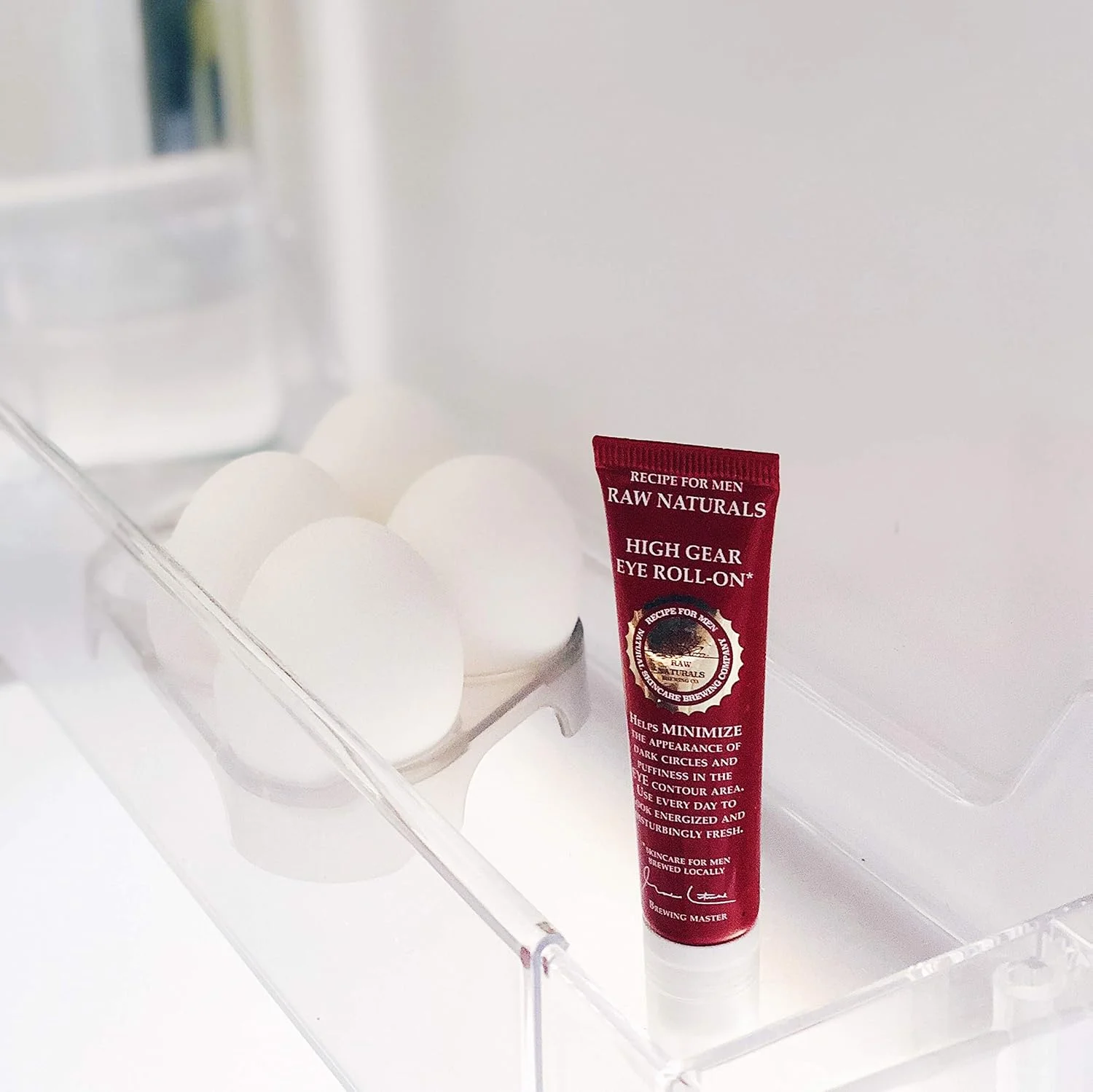 غلتک دور چشم RAW NATURALS HIGH GEAR | کرم دور چشم برای سیاهی و پف زیر چشم | مرطوب کننده و سفت کننده پوست دور چشم | محصول طبیعی از کارخانه کوچک تولید محصولات مراقبت از پوست سوئدی شما | 15 میلی لیتر غلتک دور چشم RAW NATURALS HIGH GEAR | کرم دور چشم برای سیاهی و پف زیر چشم | مرطوب کننده و سفت کننده پوست دور چشم | محصول طبیعی از کارخانه کوچک تولید محصولات مراقبت از پوست سوئدی شما | 15 میلی لیتر