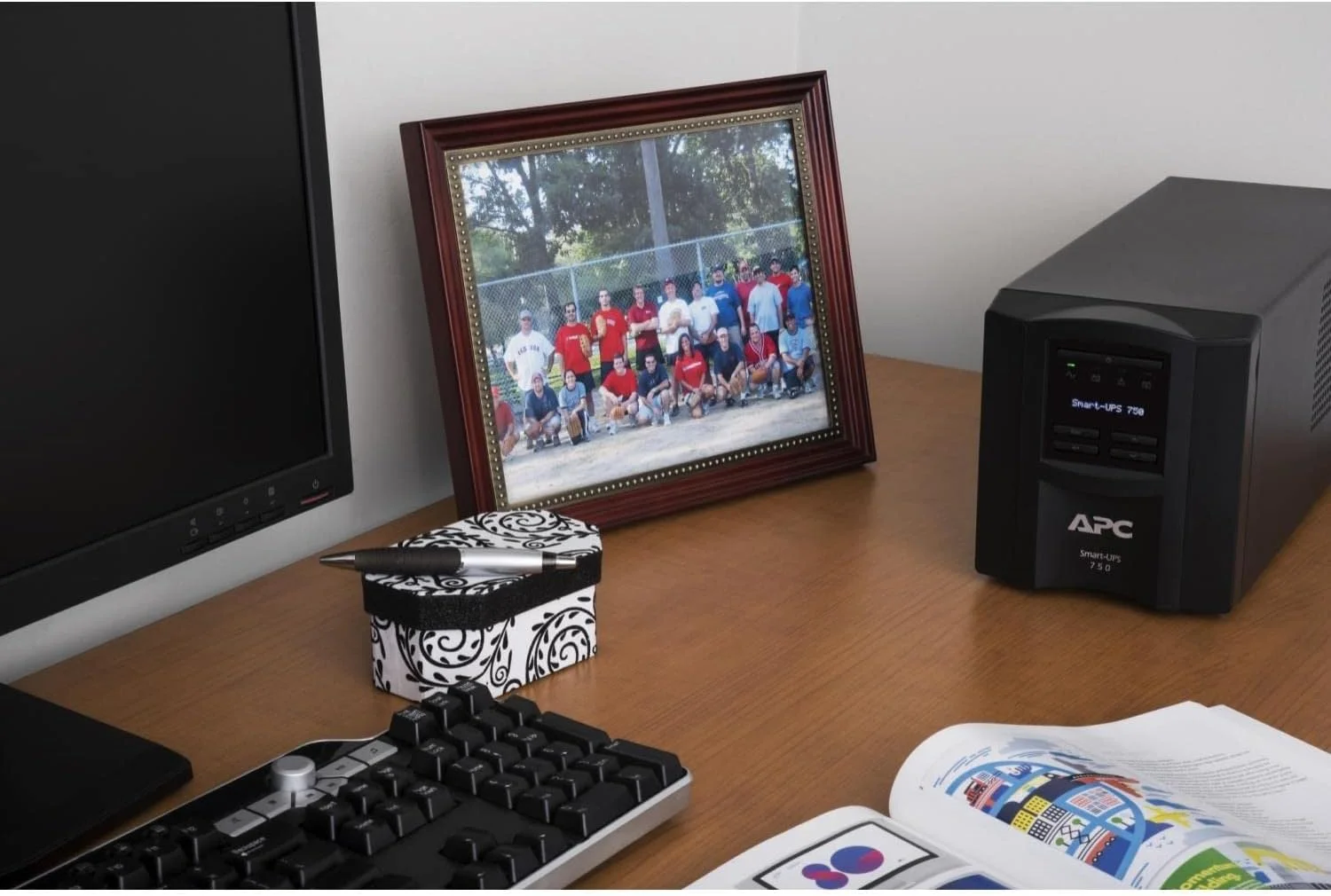 منبع تغذیه پشتیبان هوشمند APC مدل 750VA LCD 230V با SmartC منبع تغذیه پشتیبان هوشمند APC مدل 750VA LCD 230V با SmartC