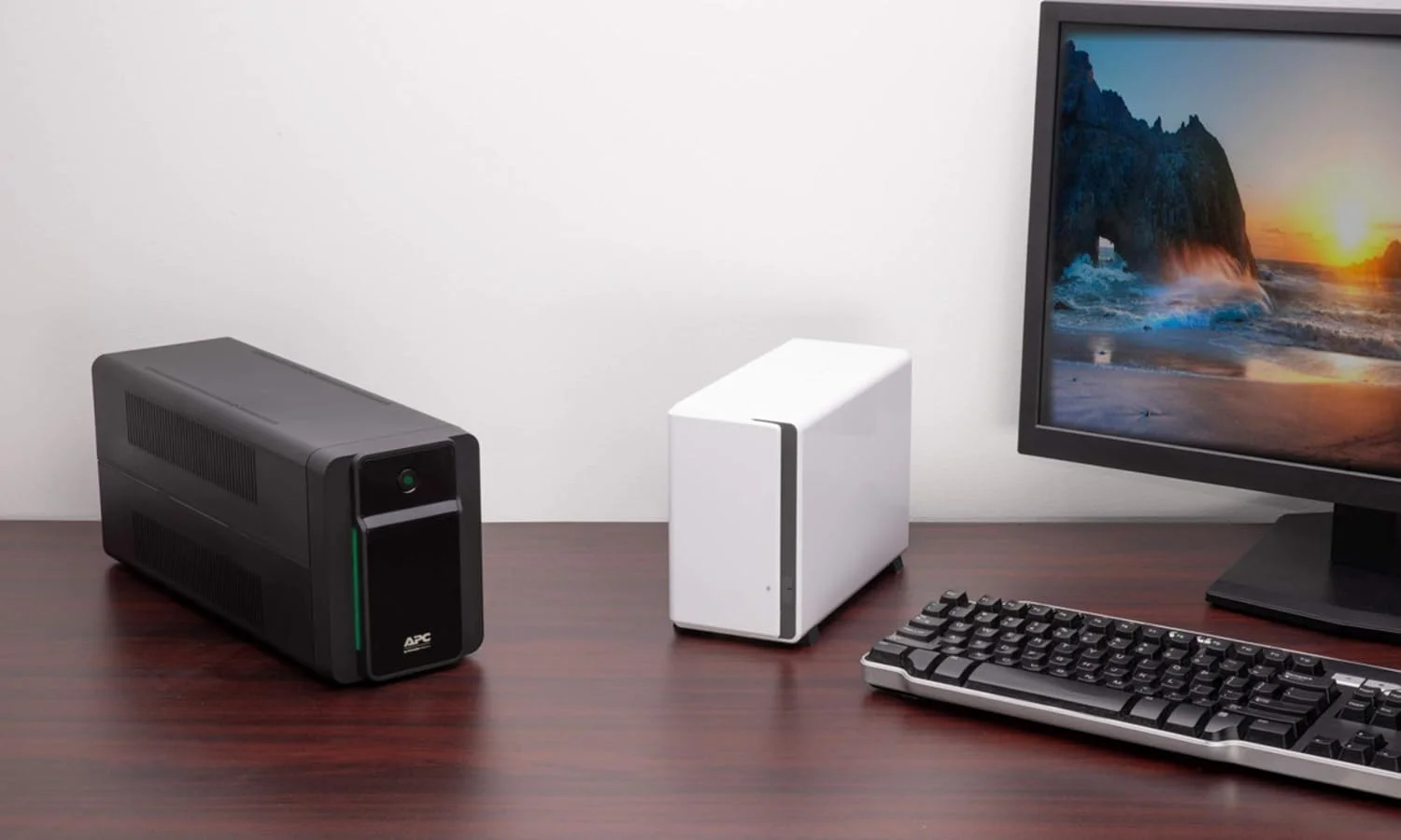 منبع تغذیه پشتیبان APC Back-UPS BX750MI - محافظ باتری 750VA و محافظ نوسانات برق، باتری پشتیبان با AVR، محافظت از خط داده، منبع تغذیه بدون وقفه BX750MI منبع تغذیه پشتیبان APC Back-UPS BX750MI - محافظ باتری 750VA و محافظ نوسانات برق، باتری پشتیبان با AVR، محافظت از خط داده، منبع تغذیه بدون وقفه BX750MI