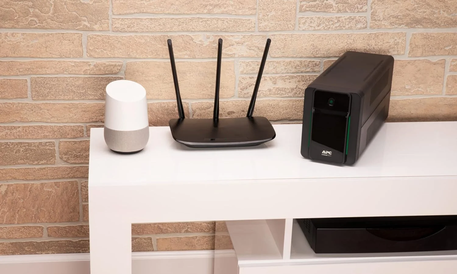 منبع تغذیه پشتیبان APC Back-UPS BX750MI - محافظ باتری 750VA و محافظ نوسانات برق، باتری پشتیبان با AVR، محافظت از خط داده، منبع تغذیه بدون وقفه BX750MI منبع تغذیه پشتیبان APC Back-UPS BX750MI - محافظ باتری 750VA و محافظ نوسانات برق، باتری پشتیبان با AVR، محافظت از خط داده، منبع تغذیه بدون وقفه BX750MI