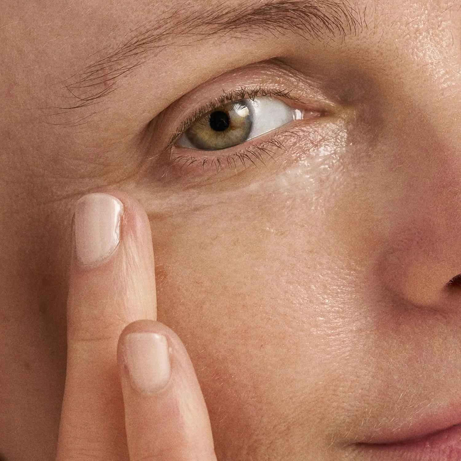 کرم دور چشم ضد پیری Dermalogica Age Smart Reversal، حجم 15 میلی لیتر کرم دور چشم ضد پیری Dermalogica Age Smart Reversal، حجم 15 میلی لیتر