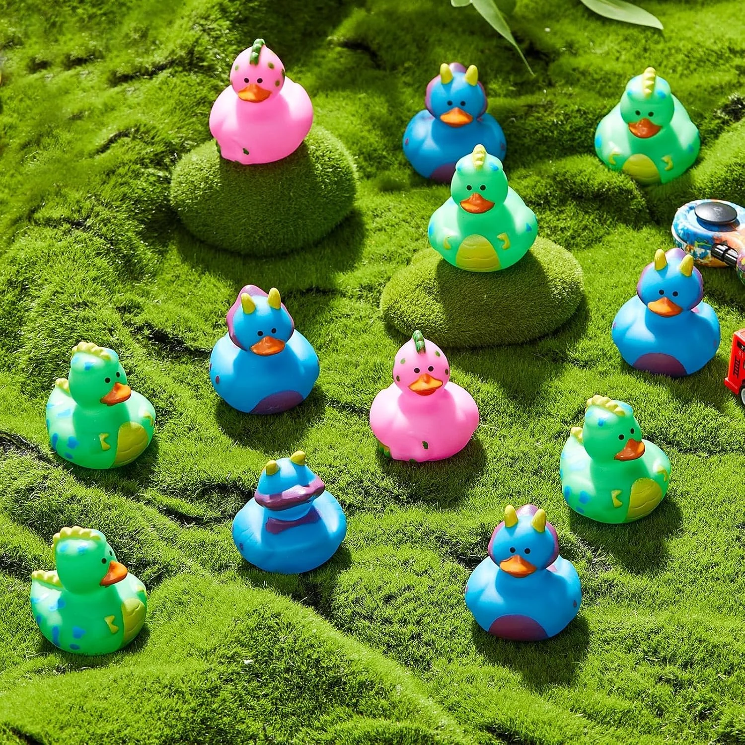 اردک های لاستیکی طرح دایناسور، 5 سانتی متر، هدیه تولد زیبا برای حمام، جایزه بازی های کوچک کارناوال برای مهمانی تولد با تم دایناسور، استخر، وان حمام، پرکننده کیف، دکوراسیون ساحل (24 عدد) اردک های لاستیکی طرح دایناسور، 5 سانتی متر، هدیه تولد زیبا برای حمام، جایزه بازی های کوچک کارناوال برای مهمانی تولد با تم دایناسور، استخر، وان حمام، پرکننده کیف، دکوراسیون ساحل (24 عدد)