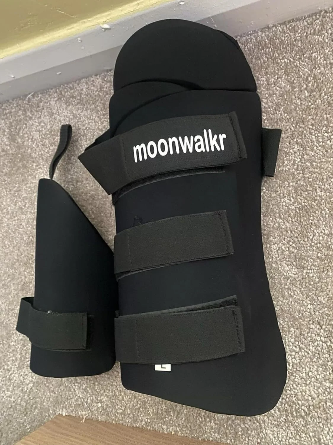 محافظ ران ترکیبی 1.0 – محافظ دست راست برای تمرینات هنرهای رزمی