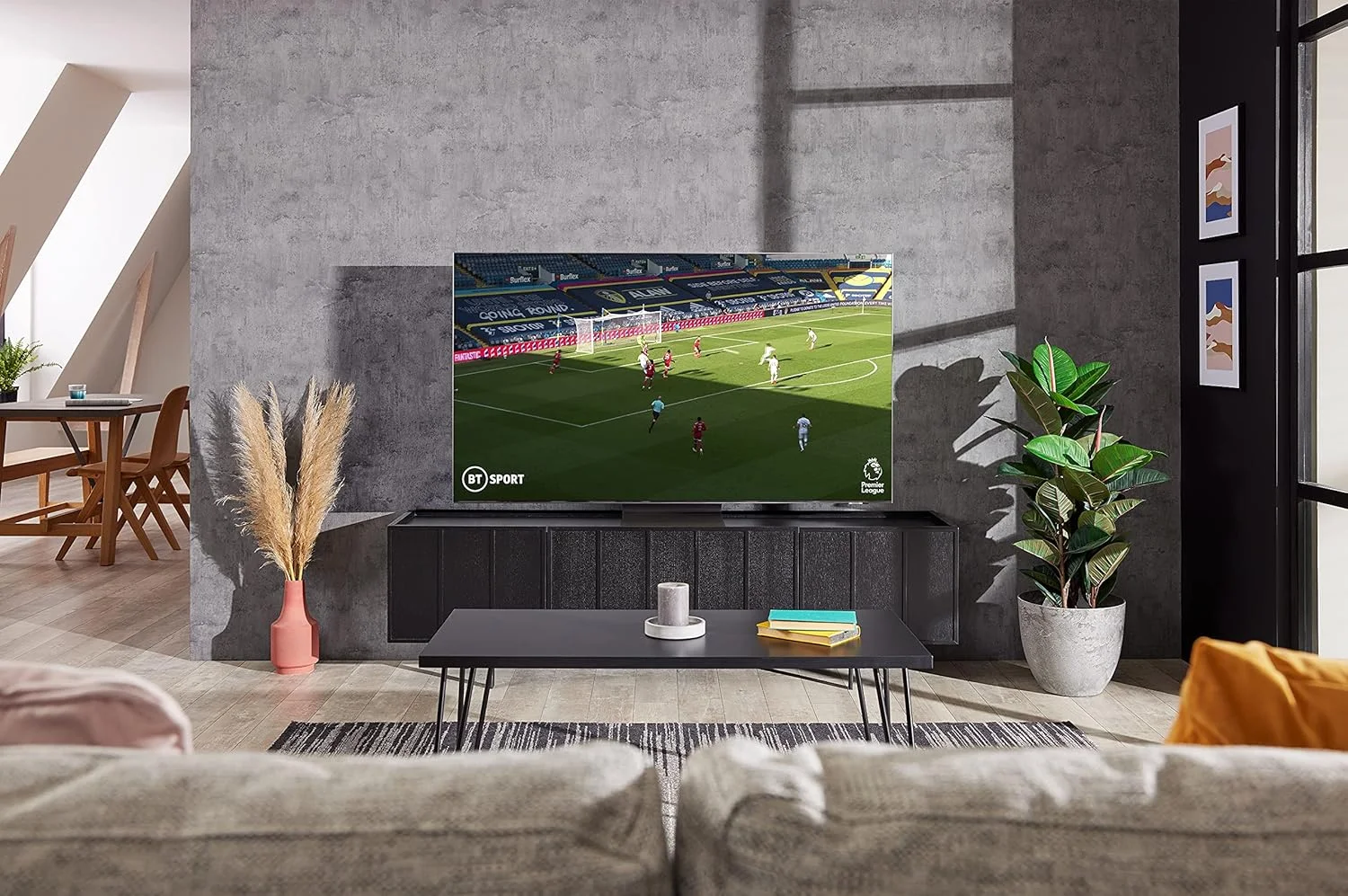 تلویزیون هوشمند 85 اینچی سامسونگ QN95A Neo QLED 4K (مدل 2021) - تلویزیون هوشمند 4K UHD با قابلیت های صوتی (نسخه بین المللی) (بازسازی شده)