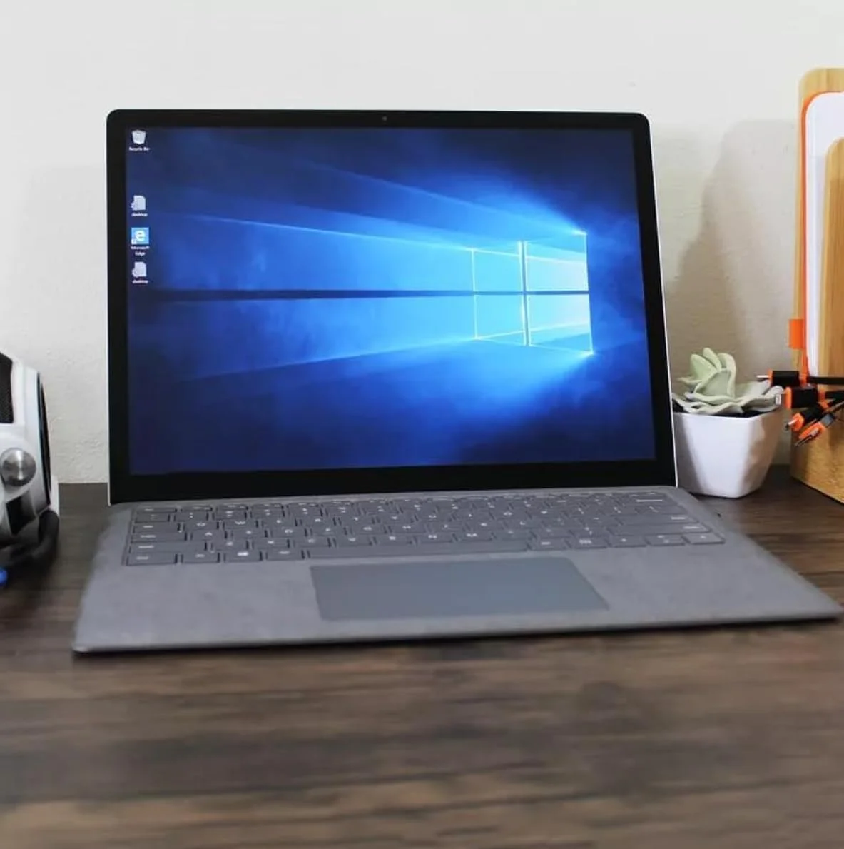 لپ تاپ Surface 3، صفحه لمسی 13.5 اینچی، پردازنده Intel Core i5 نسل 10، رم 8 گیگابایتی، حافظه SSD 256 گیگابایتی، ویندوز 11، پلاتینیوم (بازسازی شده) لپ تاپ Surface 3، صفحه لمسی 13.5 اینچی، پردازنده Intel Core i5 نسل 10، رم 8 گیگابایتی، حافظه SSD 256 گیگابایتی، ویندوز 11، پلاتینیوم (بازسازی شده)