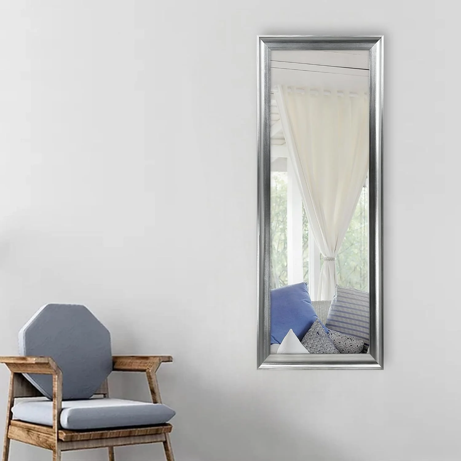 آینه دیواری عمودی DECORHILLS با PVC مناسب آرایش، اتاق خواب، حمام، دکوراسیون اتاق نشیمن، رنگ فویل نقره ای، 36x66 سانتی متر آینه دیواری عمودی DECORHILLS با PVC مناسب آرایش، اتاق خواب، حمام، دکوراسیون اتاق نشیمن، رنگ فویل نقره ای، 36x66 سانتی متر