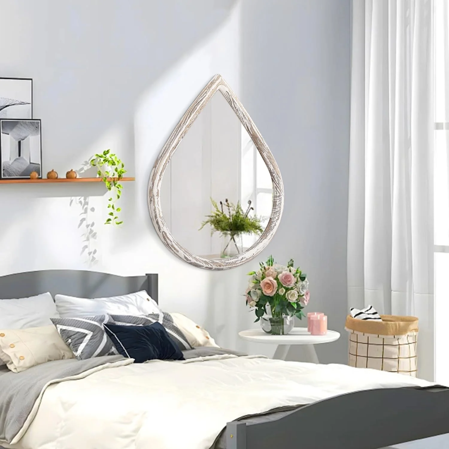 آینه اشکی با قاب چوبی، روستایی و سفید رنگ، مناسب برای آویزان کردن روی دیوار، آینه تزئینی بزرگ برای اتاق نشیمن، حمام، ورودی، 65x45 سانتی متر آینه اشکی با قاب چوبی، روستایی و سفید رنگ، مناسب برای آویزان کردن روی دیوار، آینه تزئینی بزرگ برای اتاق نشیمن، حمام، ورودی، 65x45 سانتی متر