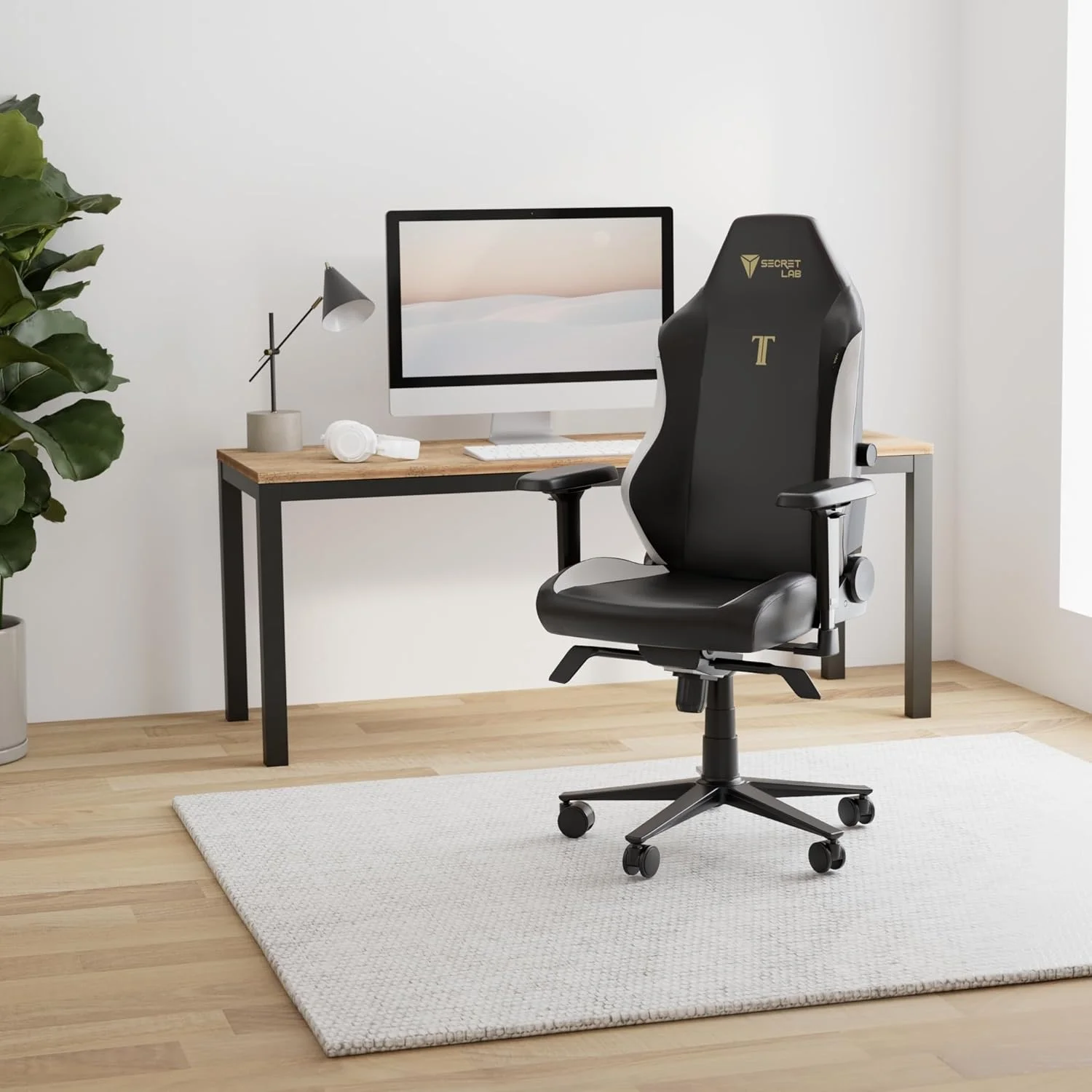 صندلی گیمینگ کلاسیک Secretlab Titan Evo - صندلی کامپیوتر تکیه گاه دار، ارگونومیک و بادوام با دسته های 4D، بالشتک سر مغناطیسی و پشتیبانی کمری - بزرگ و قد بلند تا 179 کیلوگرم - مشکی - چرم مصنوعی صندلی گیمینگ کلاسیک Secretlab Titan Evo - صندلی کامپیوتر تکیه گاه دار، ارگونومیک و بادوام با دسته های 4D، بالشتک سر مغناطیسی و پشتیبانی کمری - بزرگ و قد بلند تا 179 کیلوگرم - مشکی - چرم مصنوعی