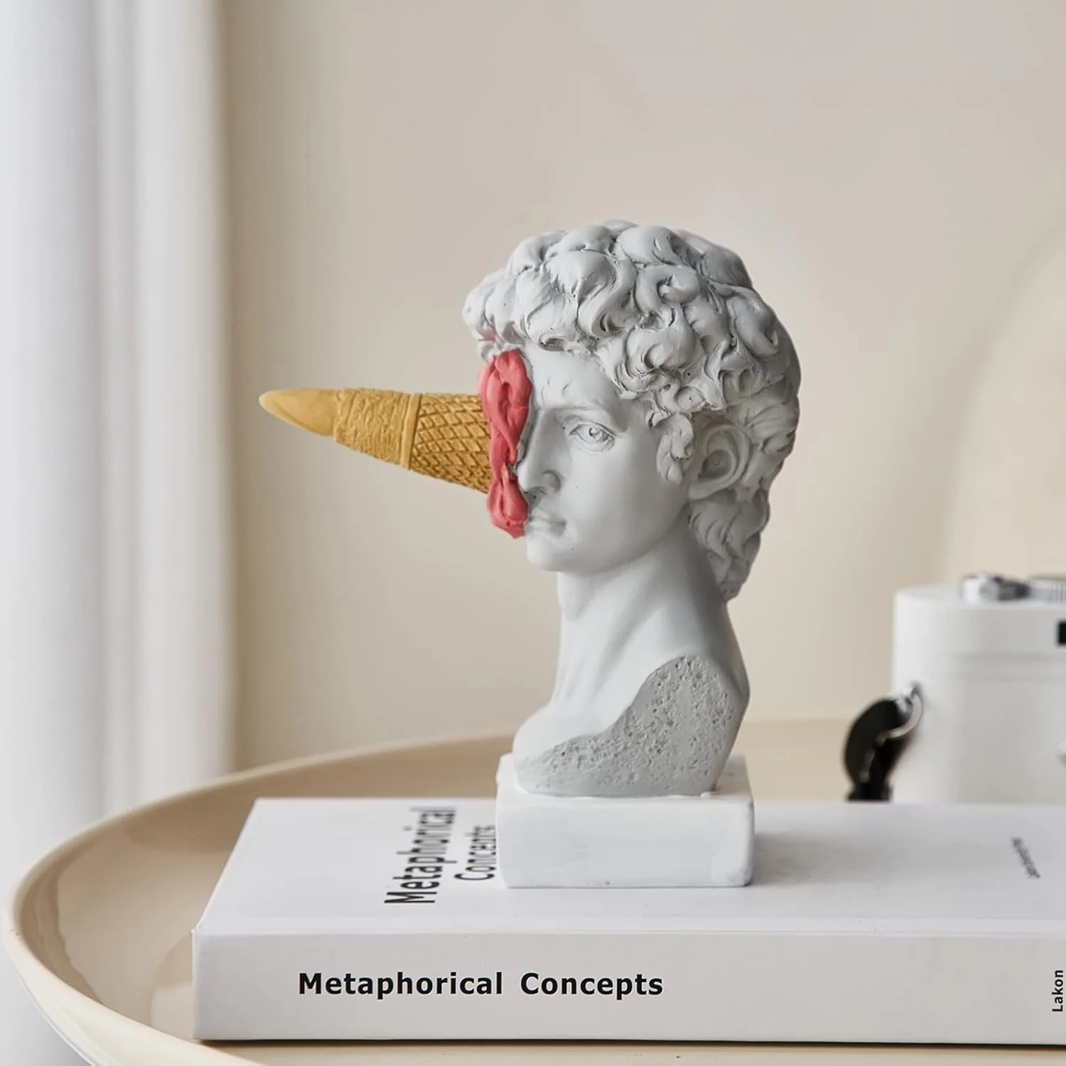 مجسمه کلاسیک یونانی داوود FJS، مجسمه و تندیس های رزینی برای دکور اتاق نشیمن و دفتر کار، مجسمه نیم تنه برای دکور میز قهوه خوری خانه با زیبایی شناسی رومی مجسمه کلاسیک یونانی داوود FJS، مجسمه و تندیس های رزینی برای دکور اتاق نشیمن و دفتر کار، مجسمه نیم تنه برای دکور میز قهوه خوری خانه با زیبایی شناسی رومی