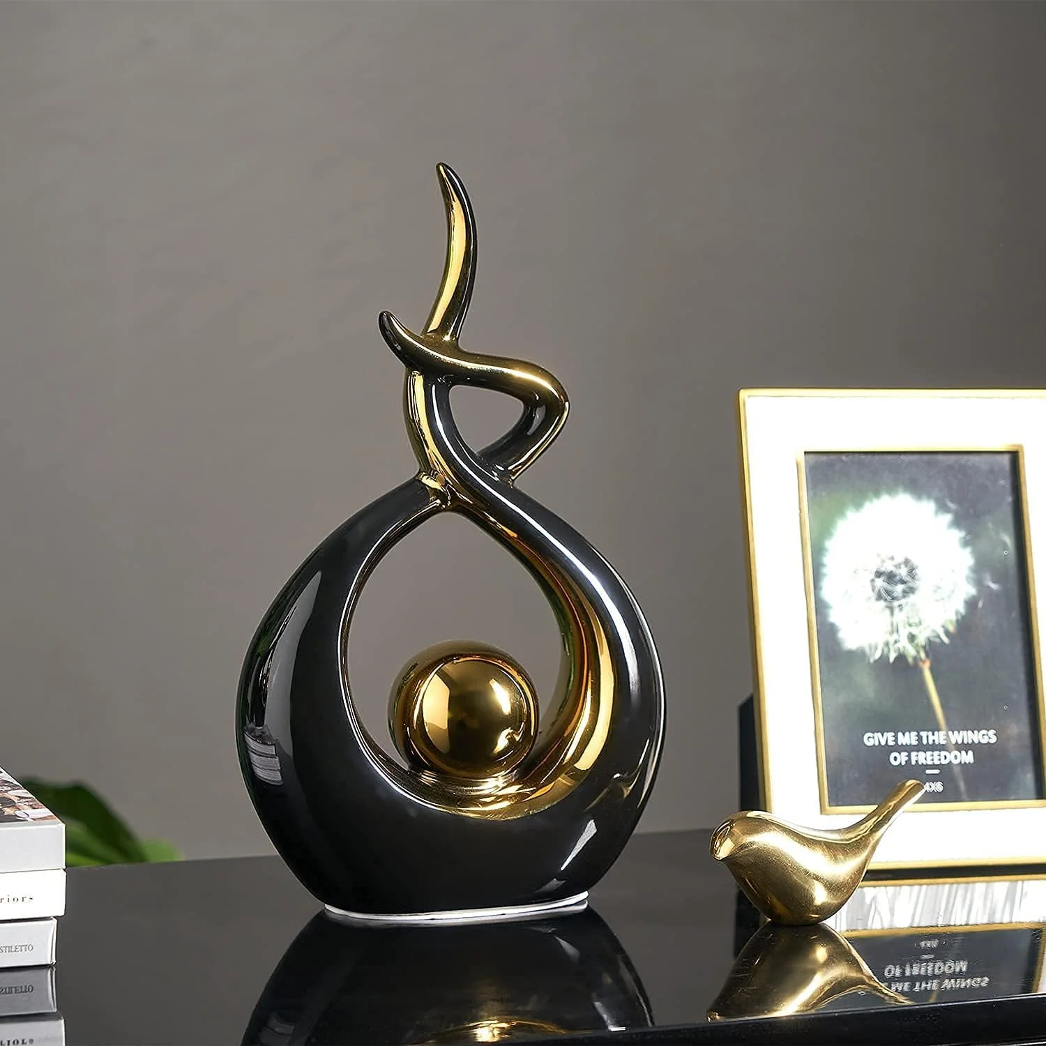 مجسمه سرامیکی هنری مدرن و انتزاعی FJS، دکوری برای میز ناهارخوری، اتاق نشیمن، دفتر کار، ارتفاع 27.4 سانتی متر، طول 16.5 سانتی متر (مشکی، کوچک) مجسمه سرامیکی هنری مدرن و انتزاعی FJS، دکوری برای میز ناهارخوری، اتاق نشیمن، دفتر کار، ارتفاع 27.4 سانتی متر، طول 16.5 سانتی متر (مشکی، کوچک)